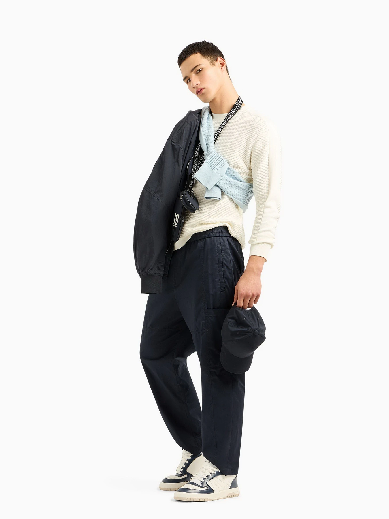 Свитры и кардиганы Armani Exchange модель 3DZM6F-ZMQ7Z-1116 Свитры и кардиганы Armani Exchange модель 3DZM6F-ZMQ7Z-1116 Фото