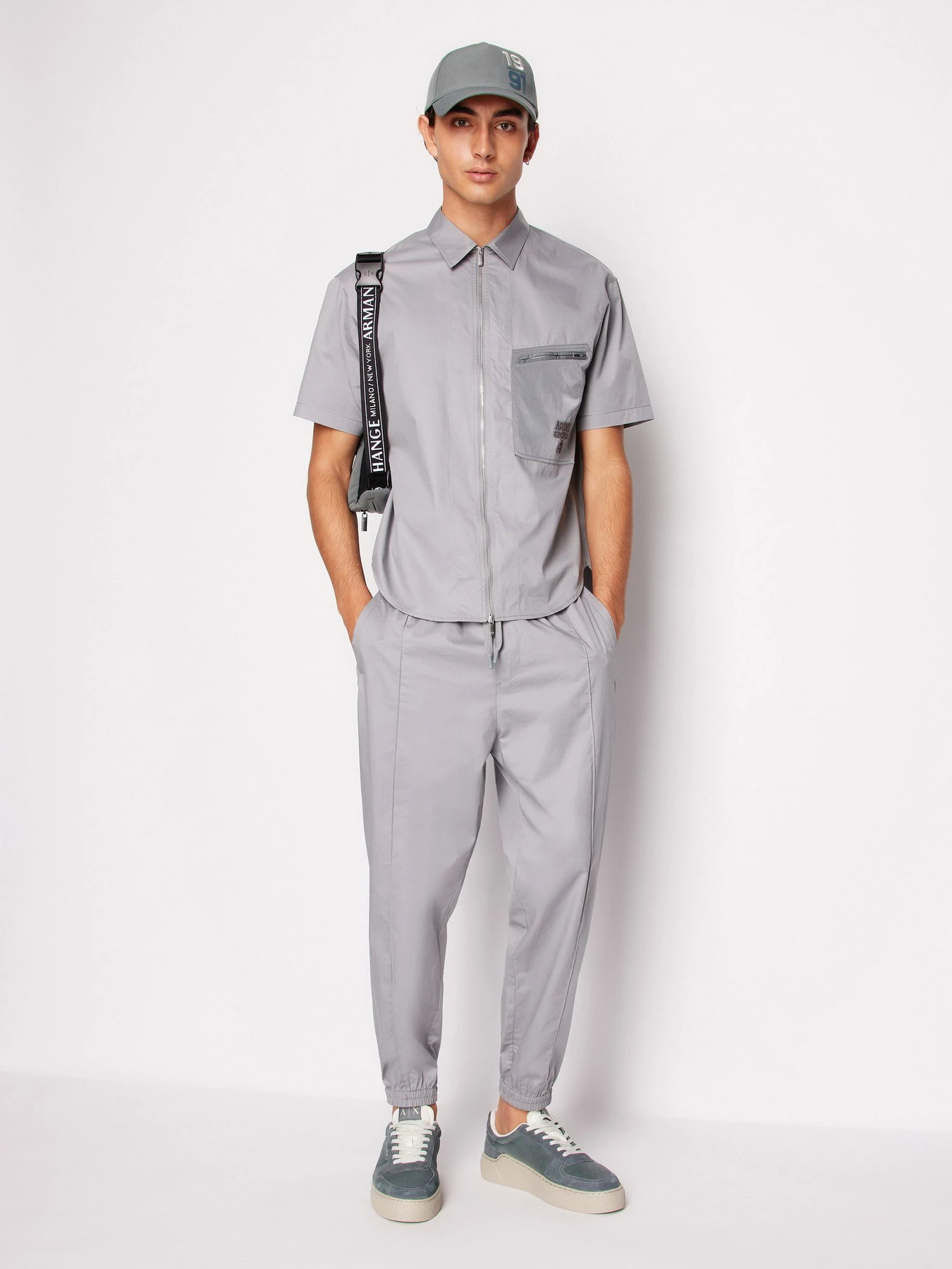 Брюки Armani Exchange модель 3DZPL6-ZN3CZ-1996 Фото