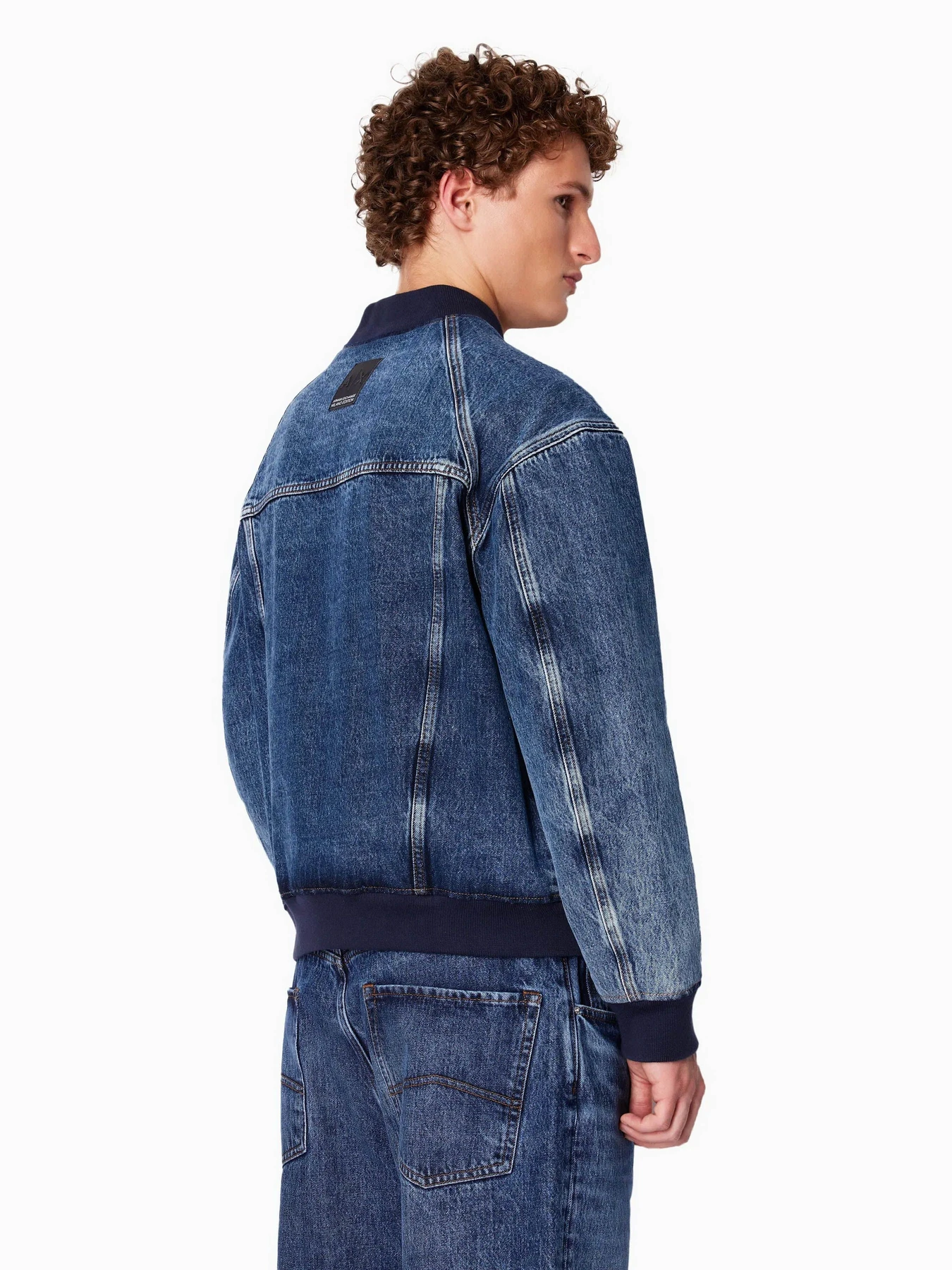 Куртки и дубленки Armani Exchange модель 3DZBG1-Z1Y4Z-1500 Куртки и дубленки Armani Exchange модель 3DZBG1-Z1Y4Z-1500 Фото