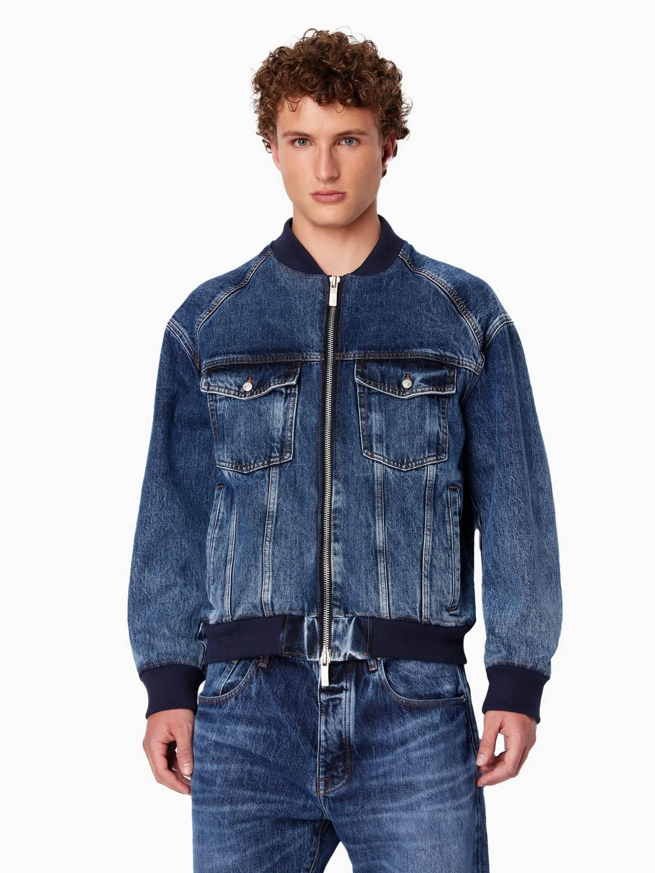 Куртки и дубленки Armani Exchange модель 3DZBG1-Z1Y4Z-1500 Куртки и дубленки Armani Exchange модель 3DZBG1-Z1Y4Z-1500 Фото