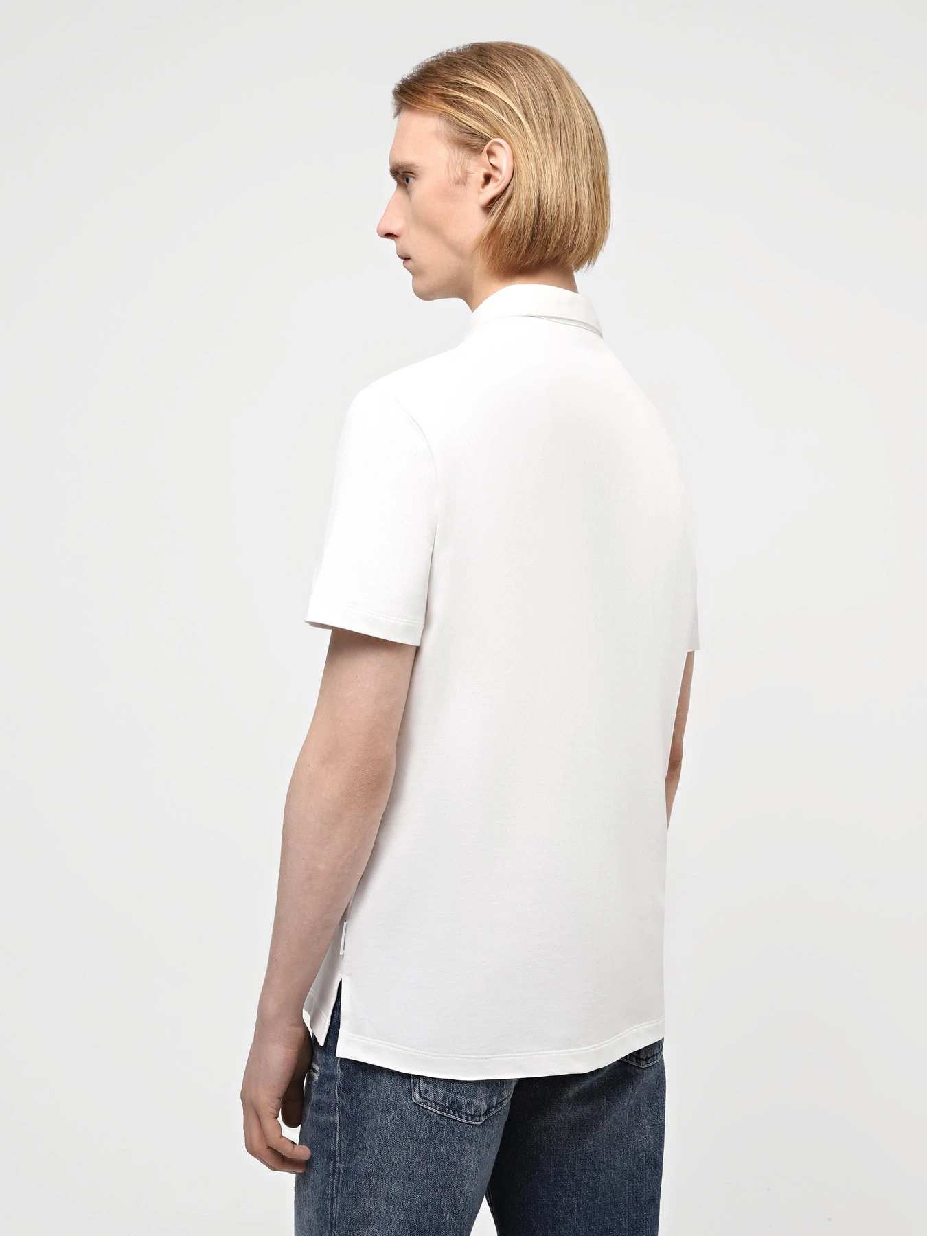 Футболки і поло Armani Exchange модель 3DZFHJ-ZJXMZ-1116 Футболки і поло Armani Exchange модель 3DZFHJ-ZJXMZ-1116 Фото