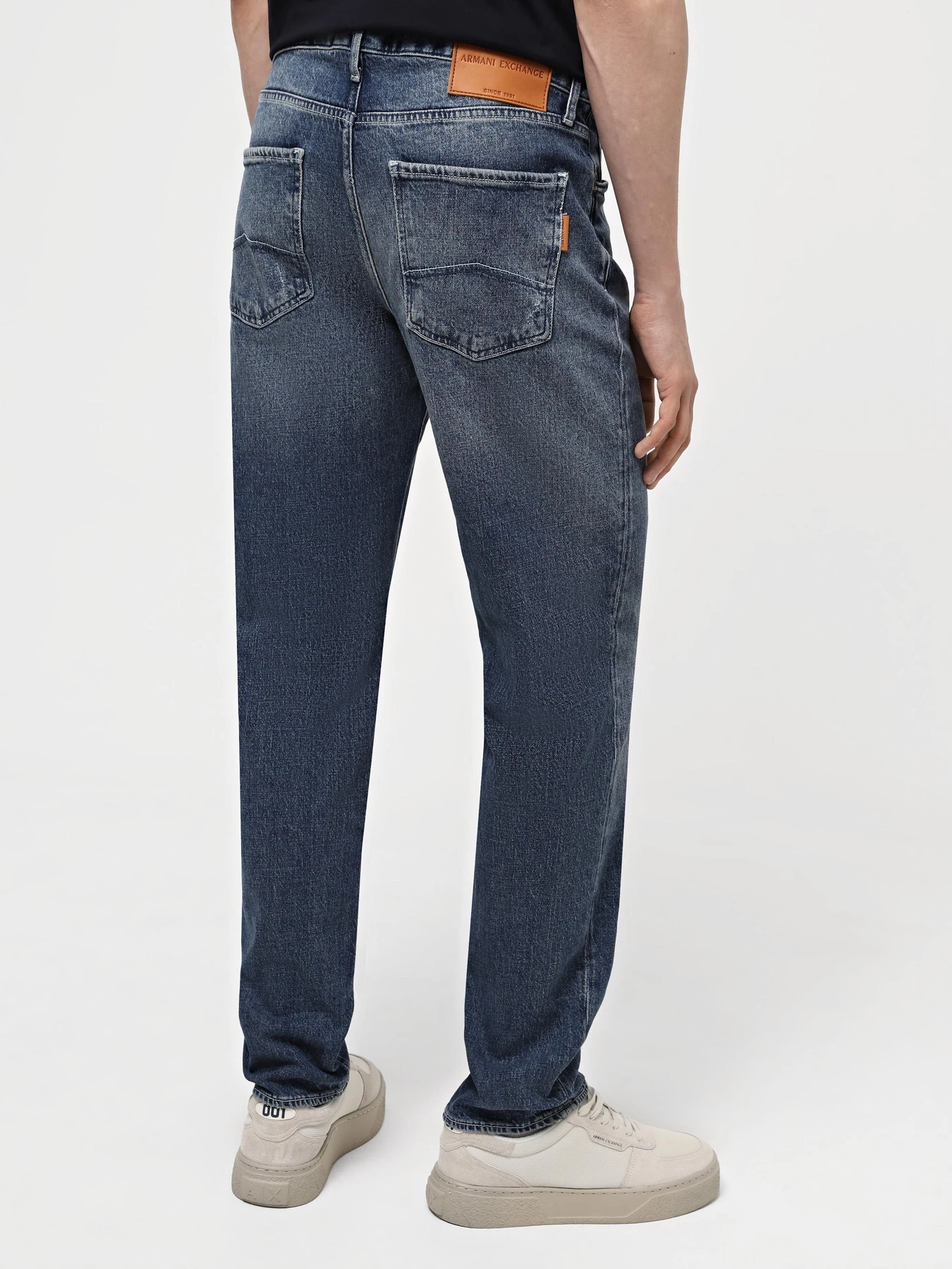 Джинсы Armani Exchange модель 3DZJ13-Z1Y9Z-1500 Джинсы Armani Exchange модель 3DZJ13-Z1Y9Z-1500 Фото