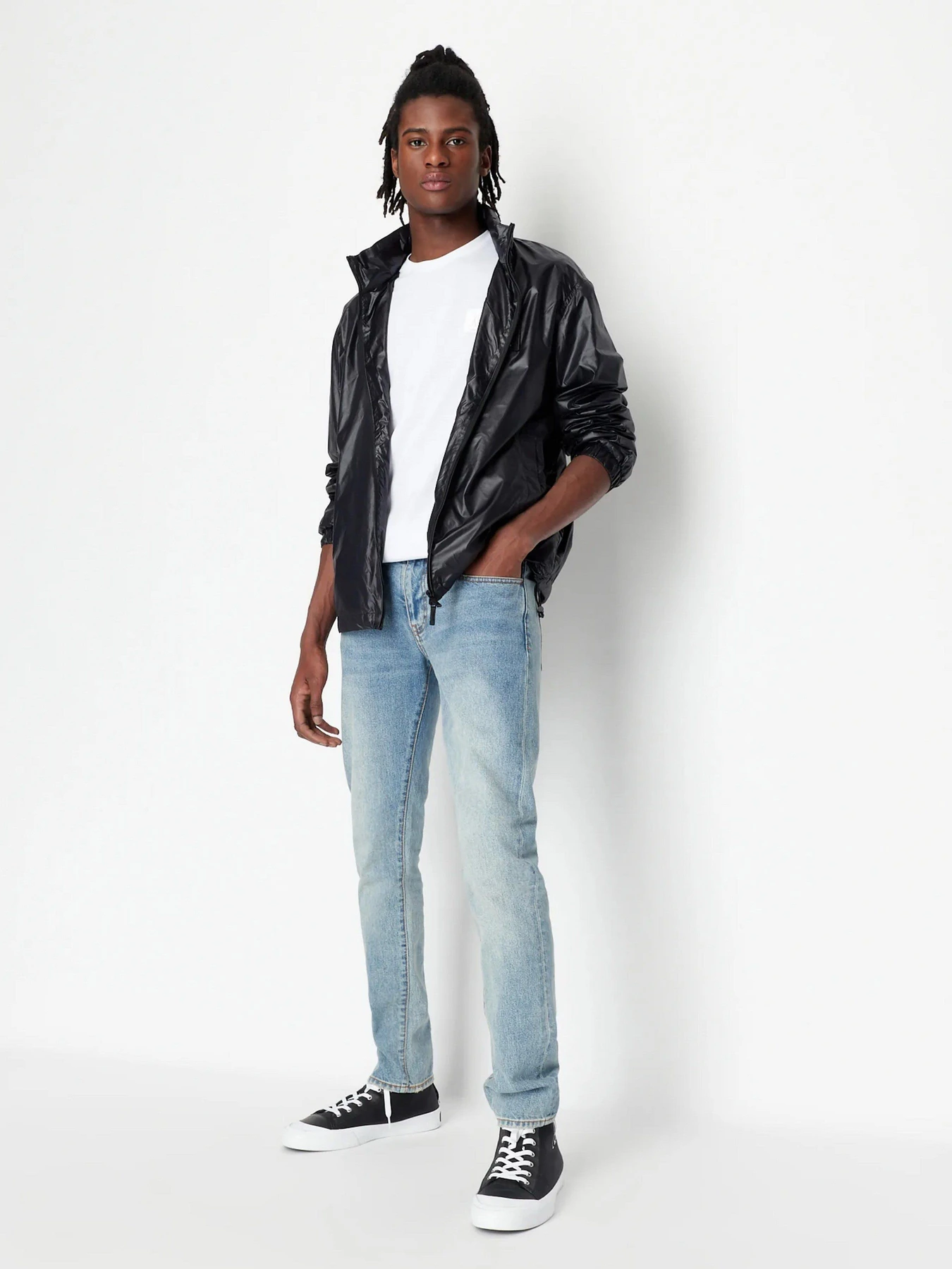 Футболки и поло Armani Exchange модель 8NZTPR-ZJH4Z-1100 Футболки и поло Armani Exchange модель 8NZTPR-ZJH4Z-1100 Фото