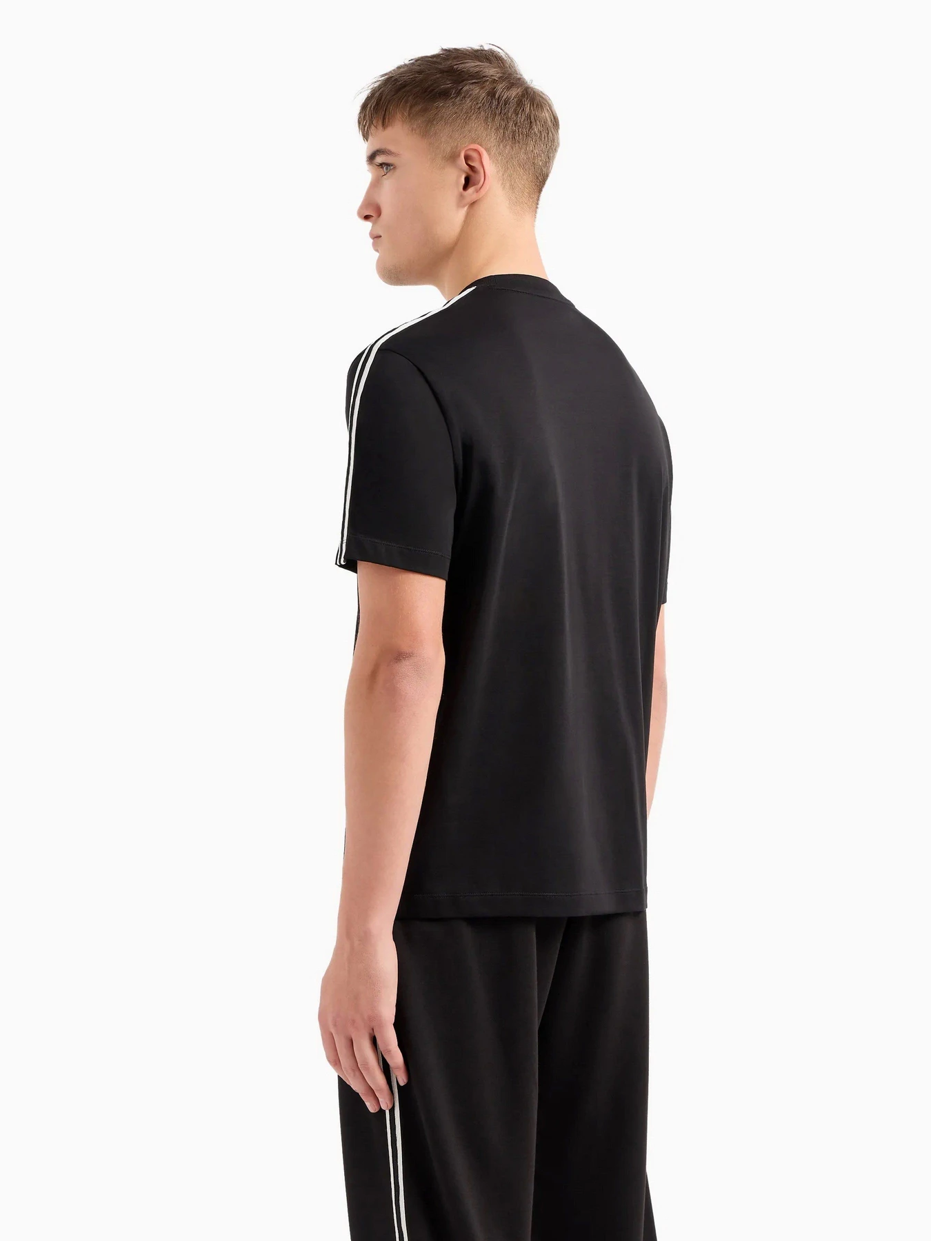 Футболки и поло Armani Exchange модель 8NZTSG-ZJ9AZ-1200 Футболки и поло Armani Exchange модель 8NZTSG-ZJ9AZ-1200 Фото