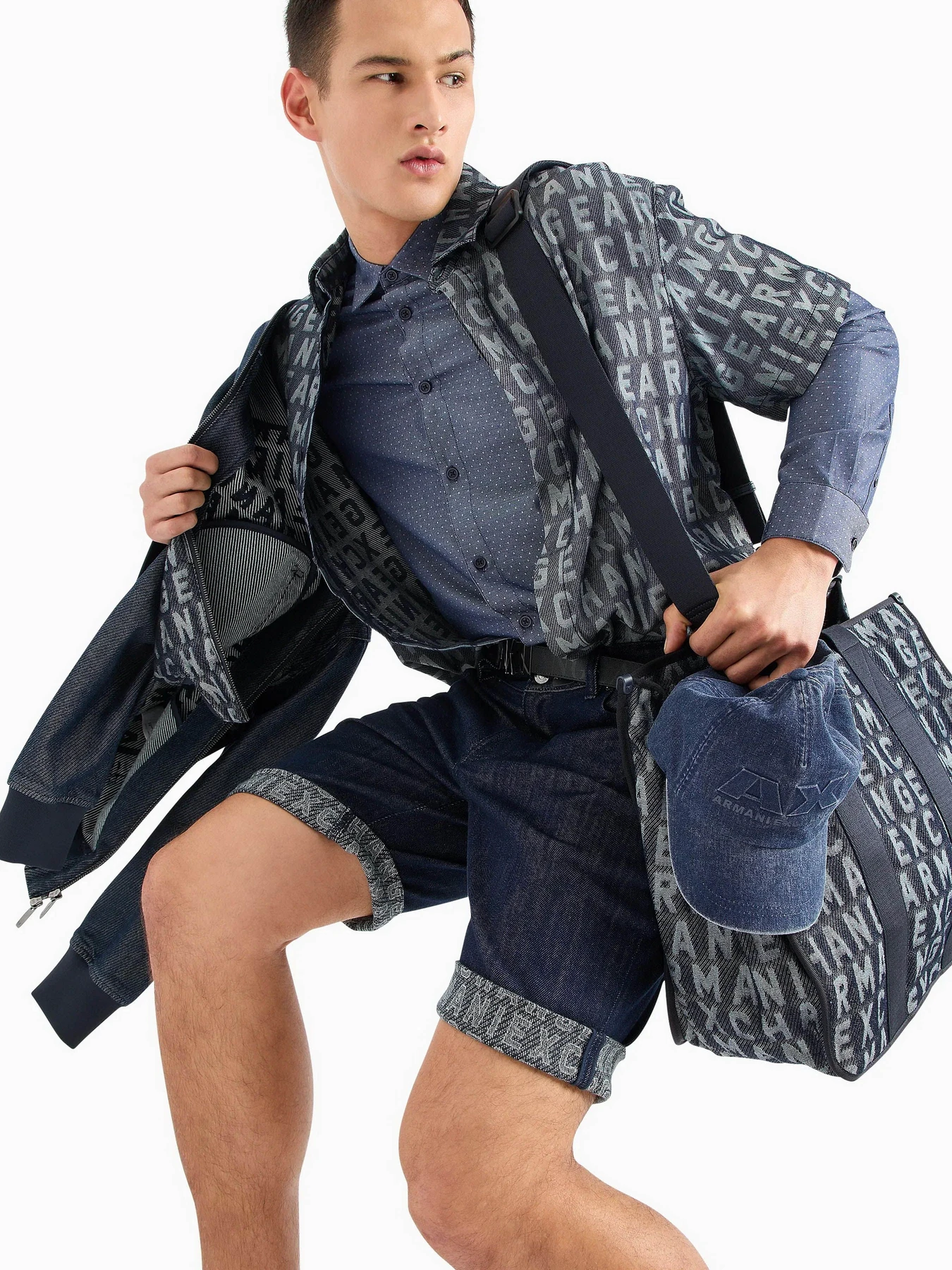 Шорти Armani Exchange модель 3DZJ65-Z1XKZ-25FR Шорти Armani Exchange модель 3DZJ65-Z1XKZ-25FR Фото