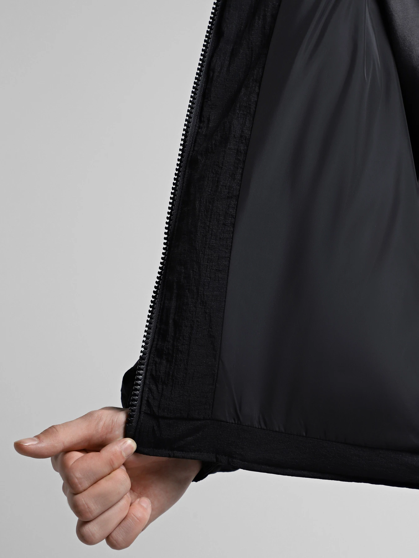 Куртки и дубленки Armani Exchange модель 6DZBL5-ZN5JZ-1200 Куртки и дубленки Armani Exchange модель 6DZBL5-ZN5JZ-1200 Фото