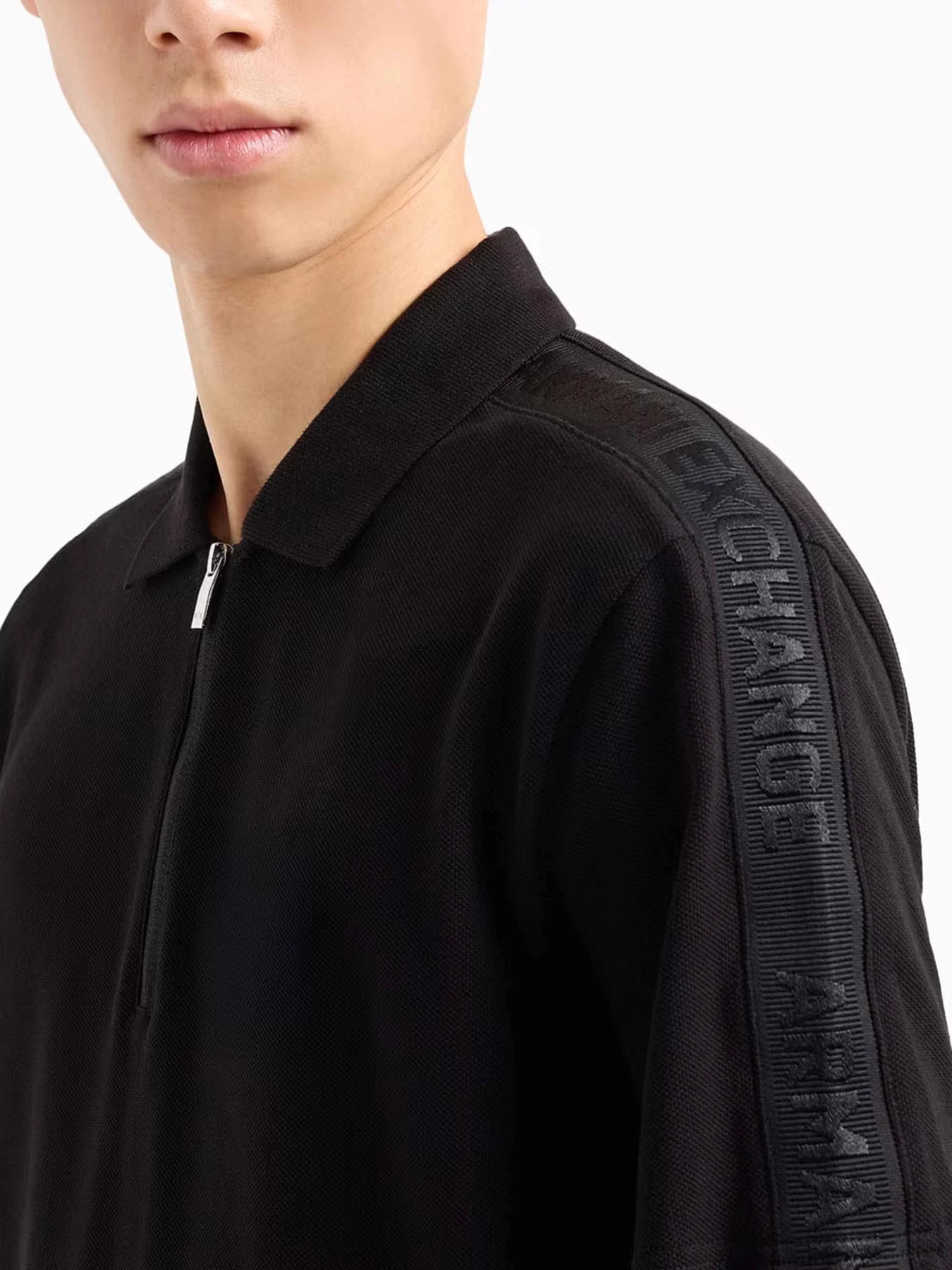 Футболки и поло Armani Exchange модель 6DZFLC-ZJM5Z-1200 Футболки и поло Armani Exchange модель 6DZFLC-ZJM5Z-1200 Фото