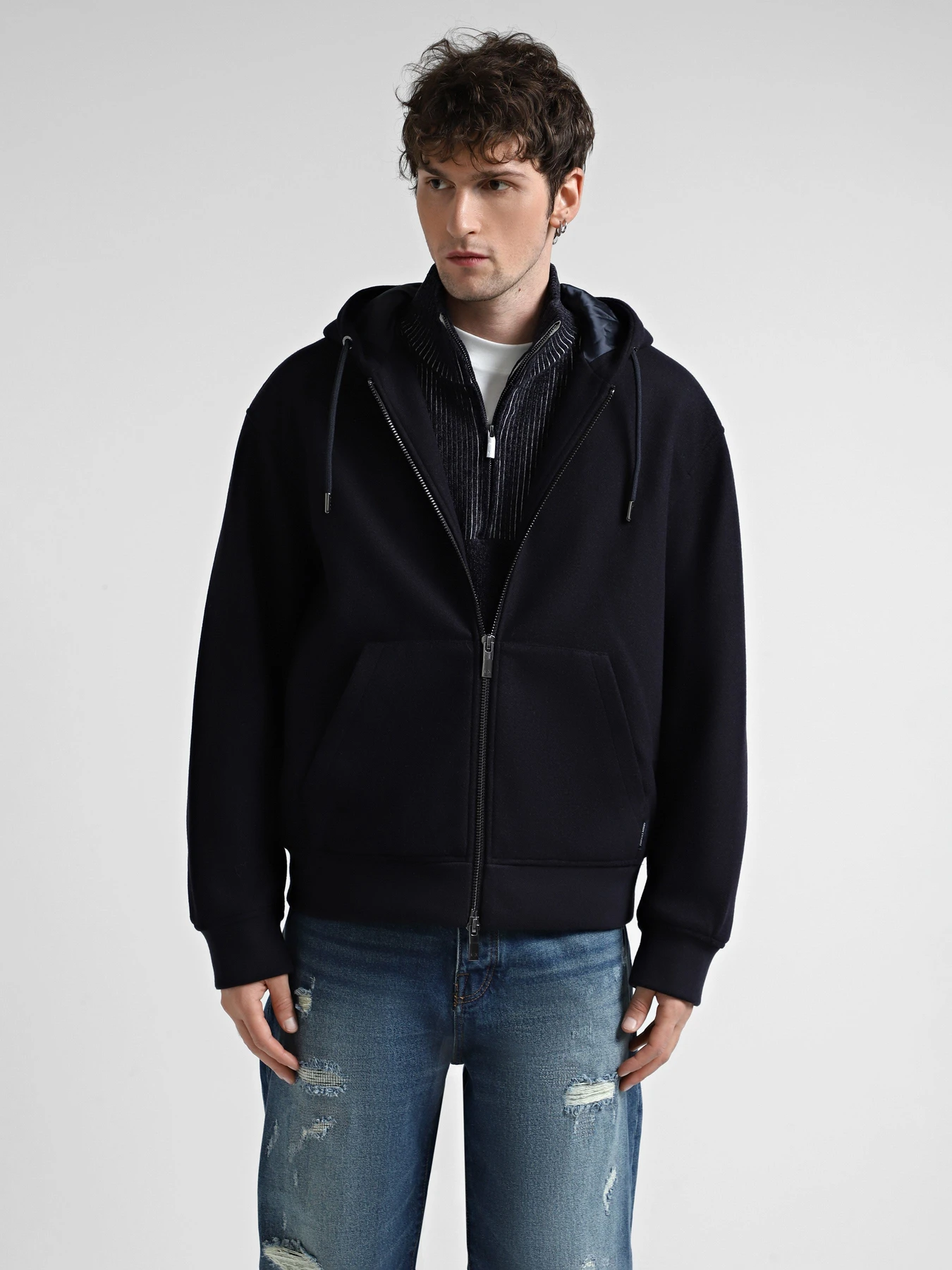 Худи и свитшоты Armani Exchange модель 6DZB34-ZN5PZ-1510 Худи и свитшоты Armani Exchange модель 6DZB34-ZN5PZ-1510 Фото