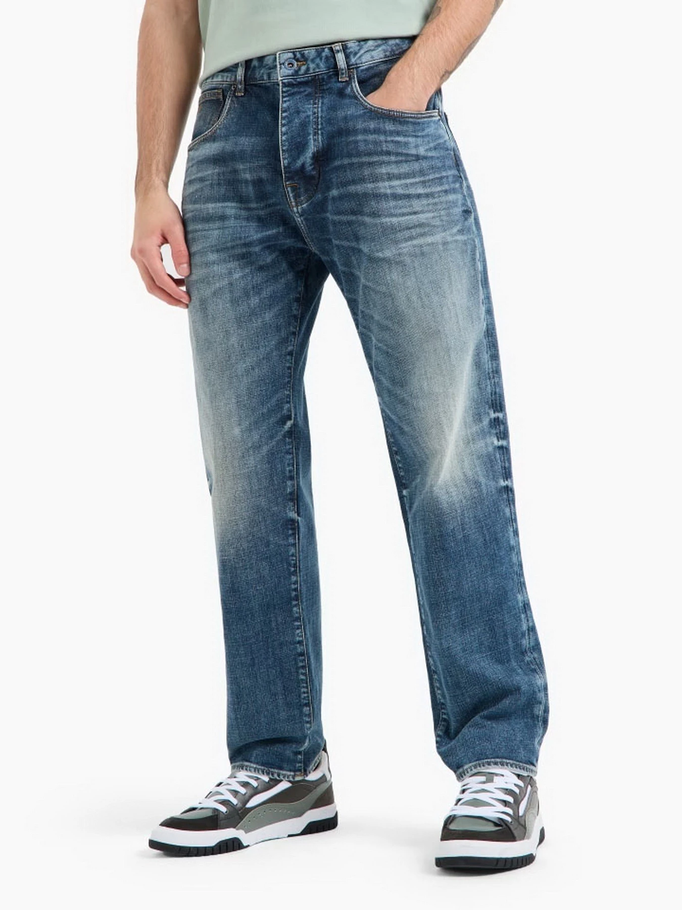 Джинсы Armani Exchange модель 6DZJ82-Z1TUZ-1500 Фото