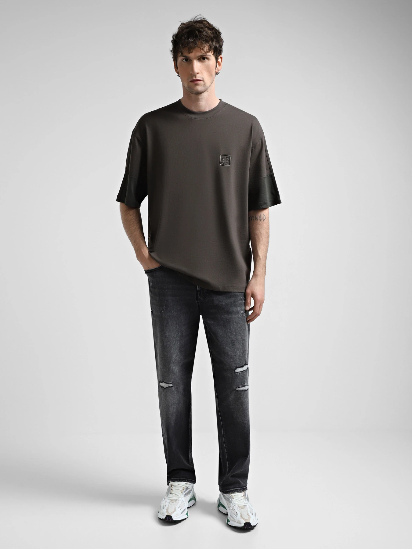 Джинсы Armani Exchange модель 6DZJ82-Z1YTZ-0903 Джинсы Armani Exchange модель 6DZJ82-Z1YTZ-0903 Фото