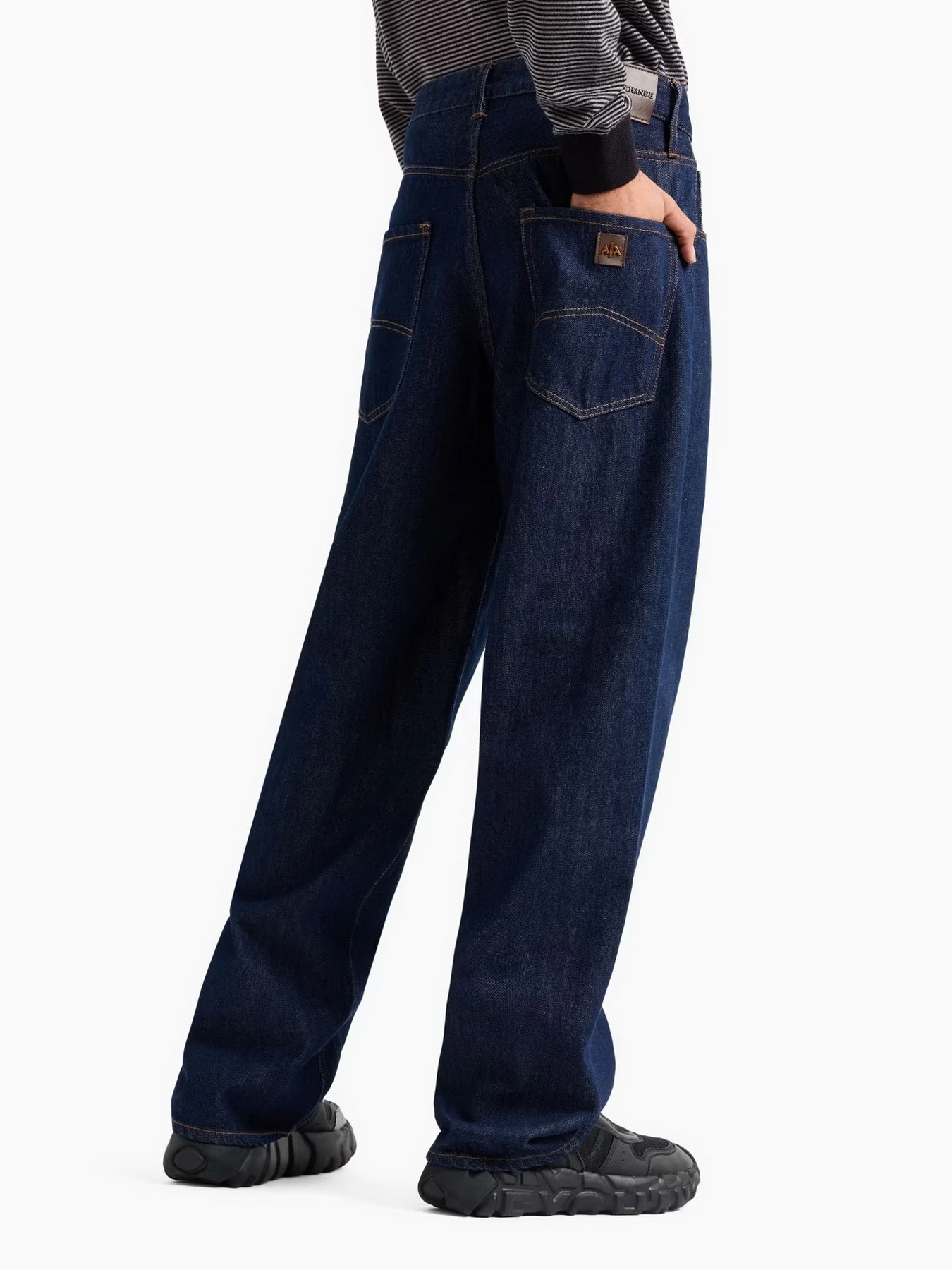 Джинсы Armani Exchange модель 6DZJ83-Z1Z6Z-1500 Джинсы Armani Exchange модель 6DZJ83-Z1Z6Z-1500 Фото