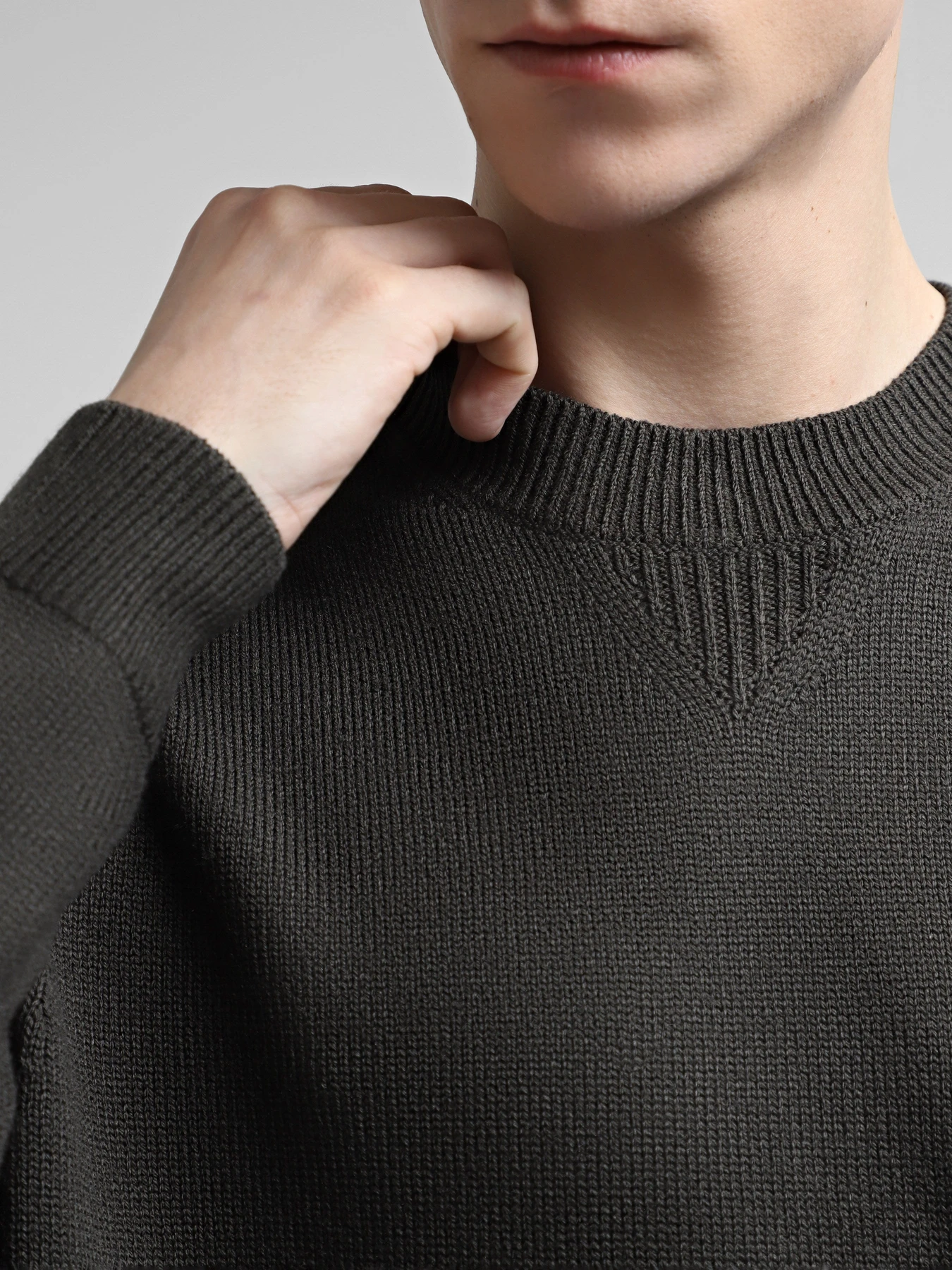 Светри та кардигани Armani Exchange модель 6DZM1F-ZM1LZ-1832 Фото