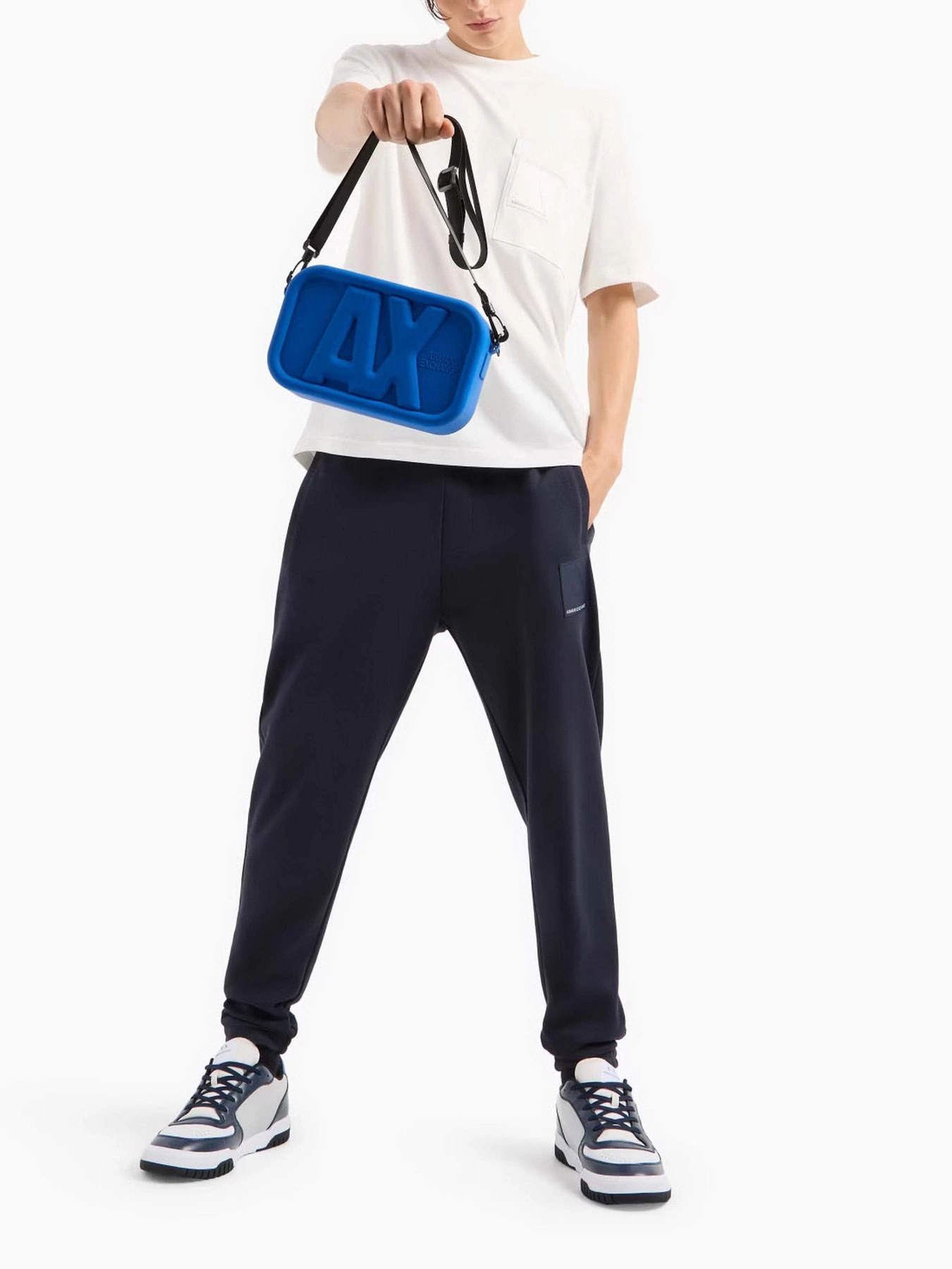Футболки и поло Armani Exchange модель 6DZMJC-ZJXHZ-1116 Футболки и поло Armani Exchange модель 6DZMJC-ZJXHZ-1116 Фото