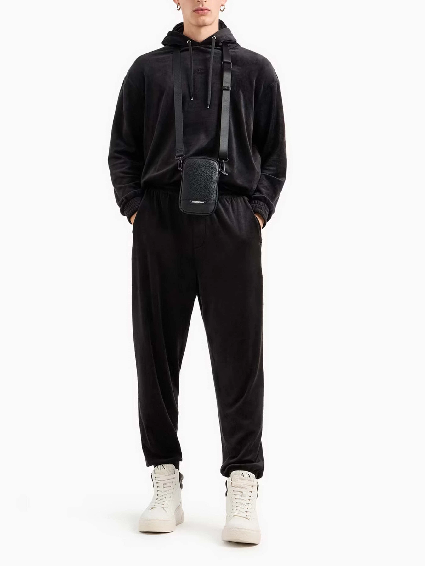 Худі та світшоти Armani Exchange модель XM000054-AF10168-UC001 Худі та світшоти Armani Exchange модель XM000054-AF10168-UC001 Фото