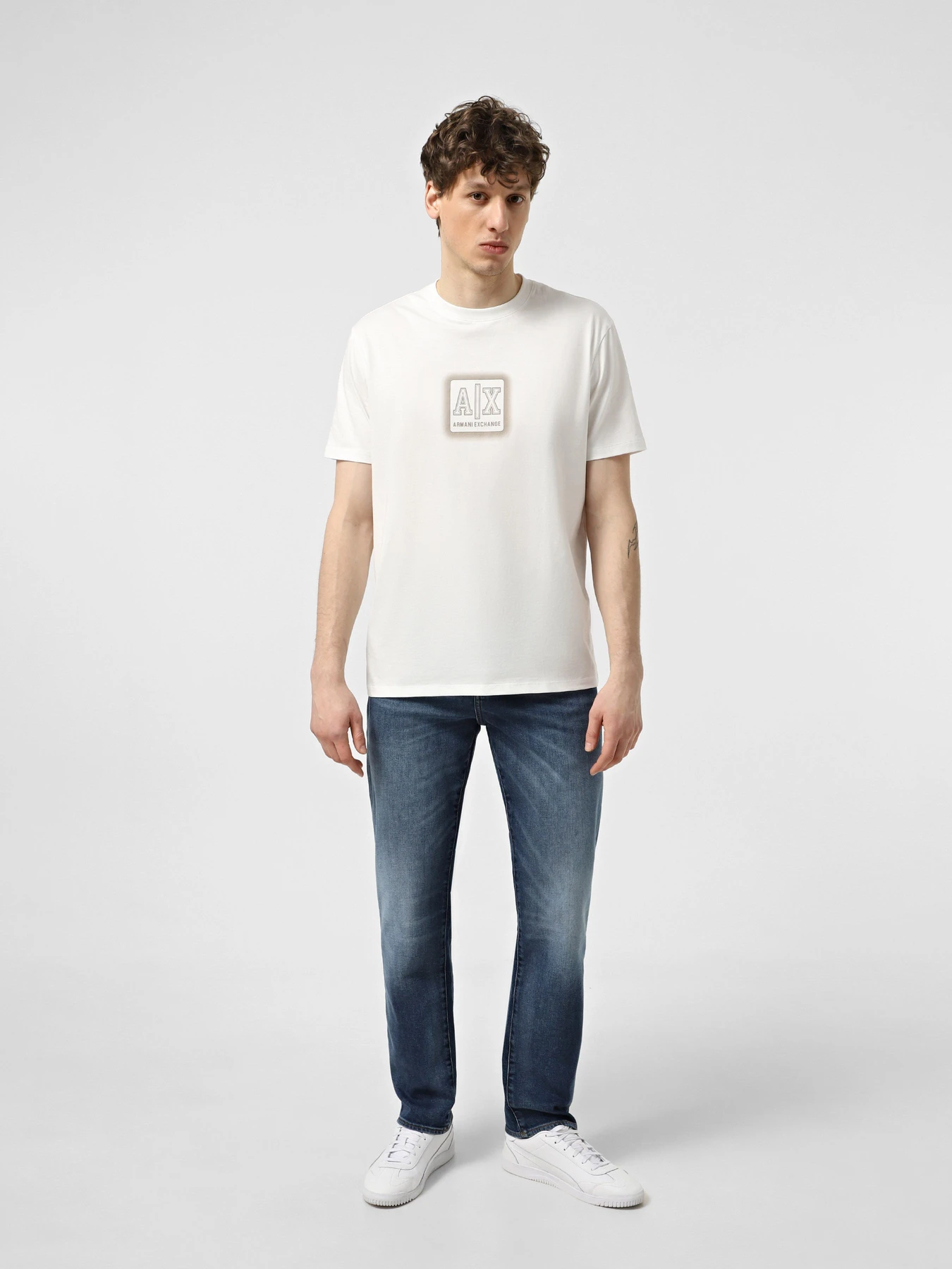 Джинси Armani Exchange модель XM000049-AF13097-MB001 Джинси Armani Exchange модель XM000049-AF13097-MB001 Фото