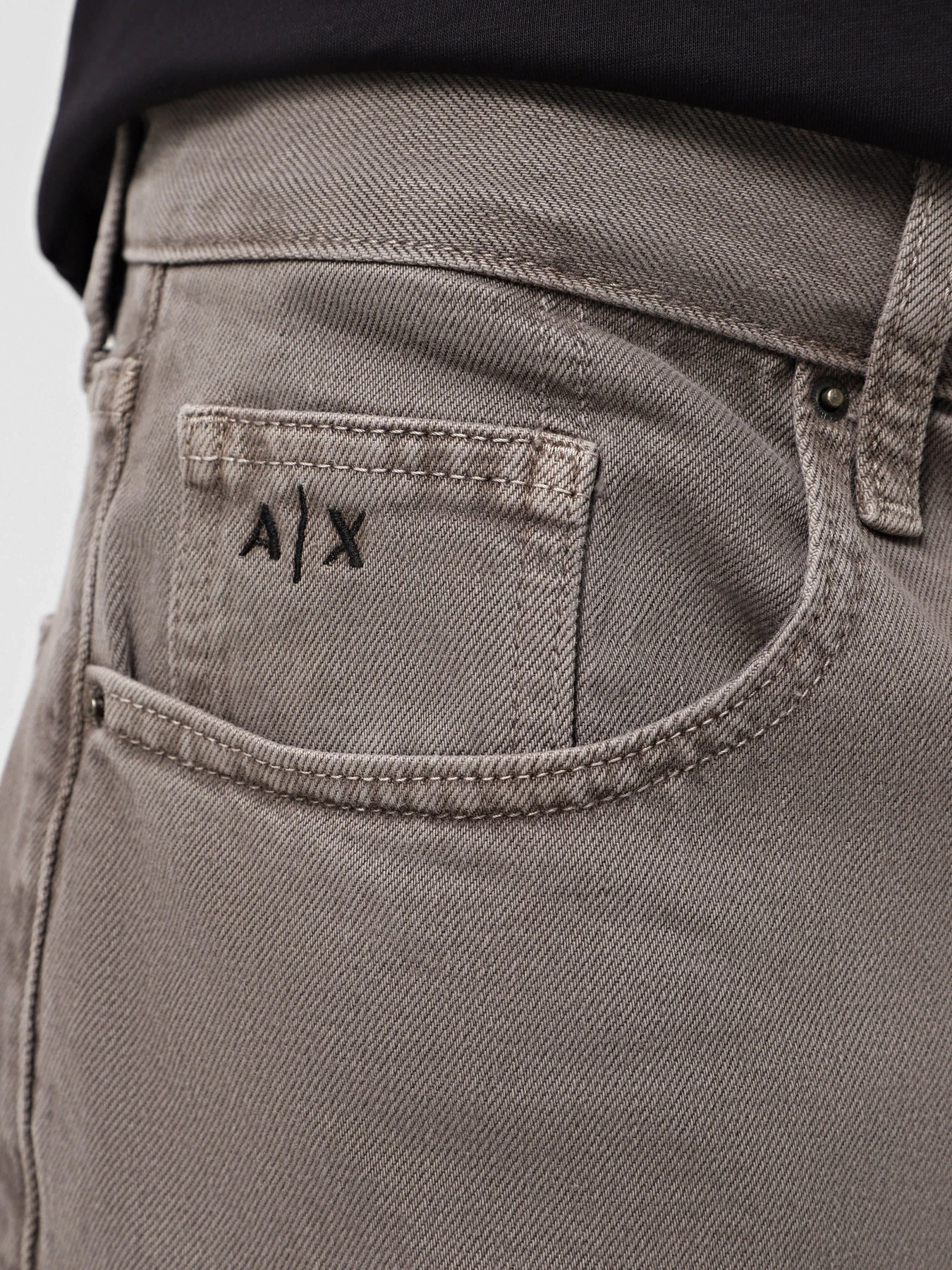 Шорты Armani Exchange модель XM000073-AF13099-U8080 Шорты Armani Exchange модель XM000073-AF13099-U8080 Фото