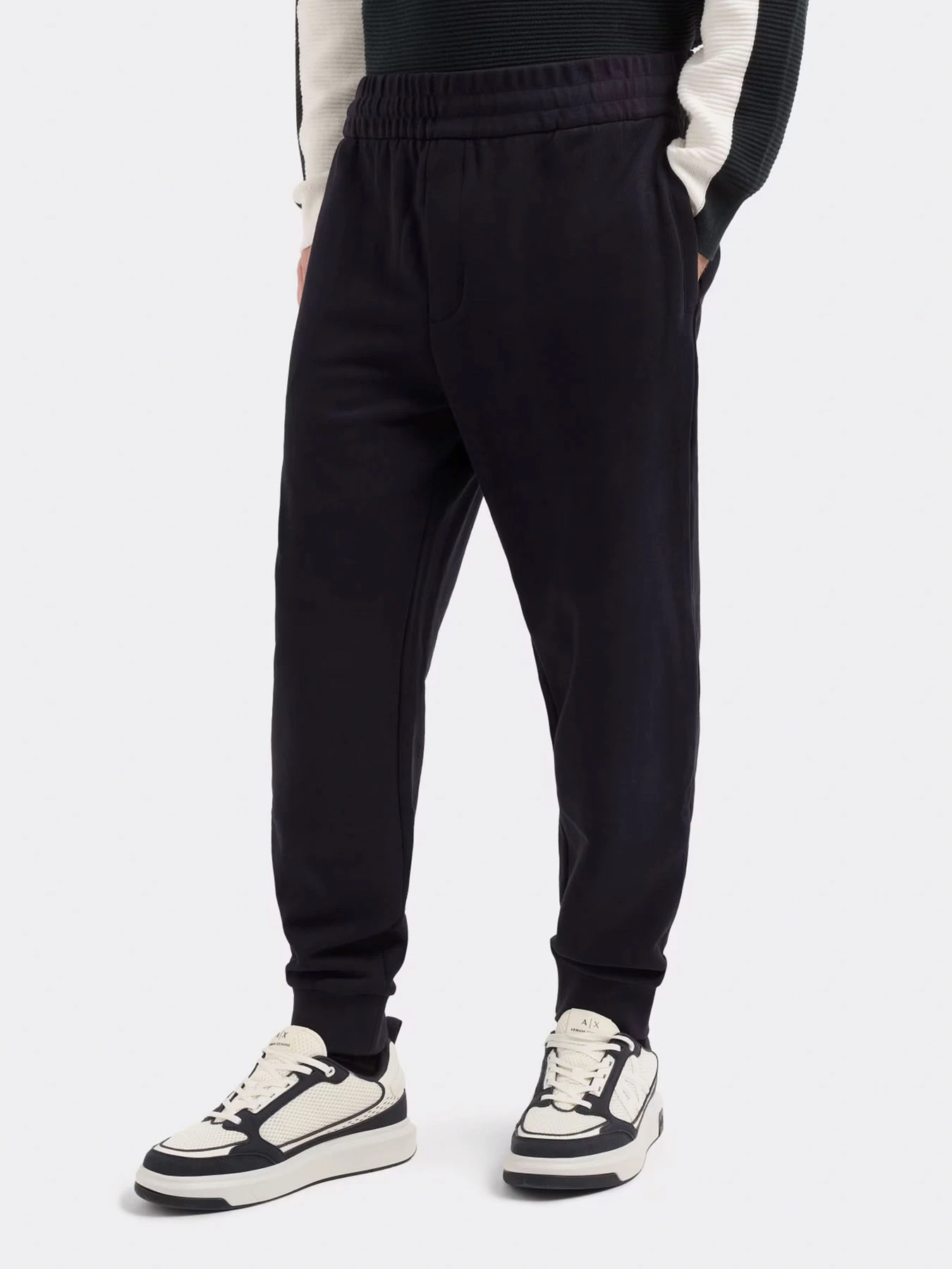 Брюки Armani Exchange модель XM000292-AF12656-UB101 Брюки Armani Exchange модель XM000292-AF12656-UB101 Фото