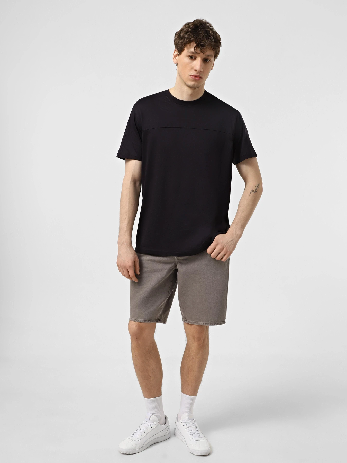 Футболки и поло Armani Exchange модель XM000359-AF10364-UB101 Футболки и поло Armani Exchange модель XM000359-AF10364-UB101 Фото