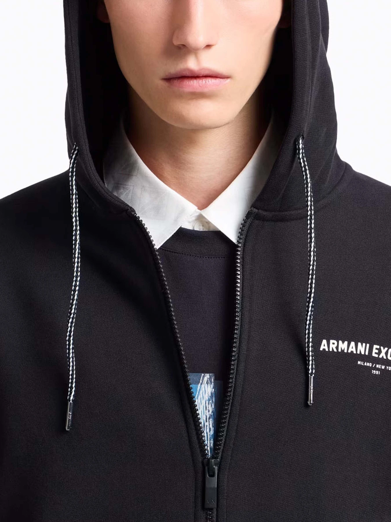 Худі та світшоти Armani Exchange модель XM000223-AF12656-UB101 Фото