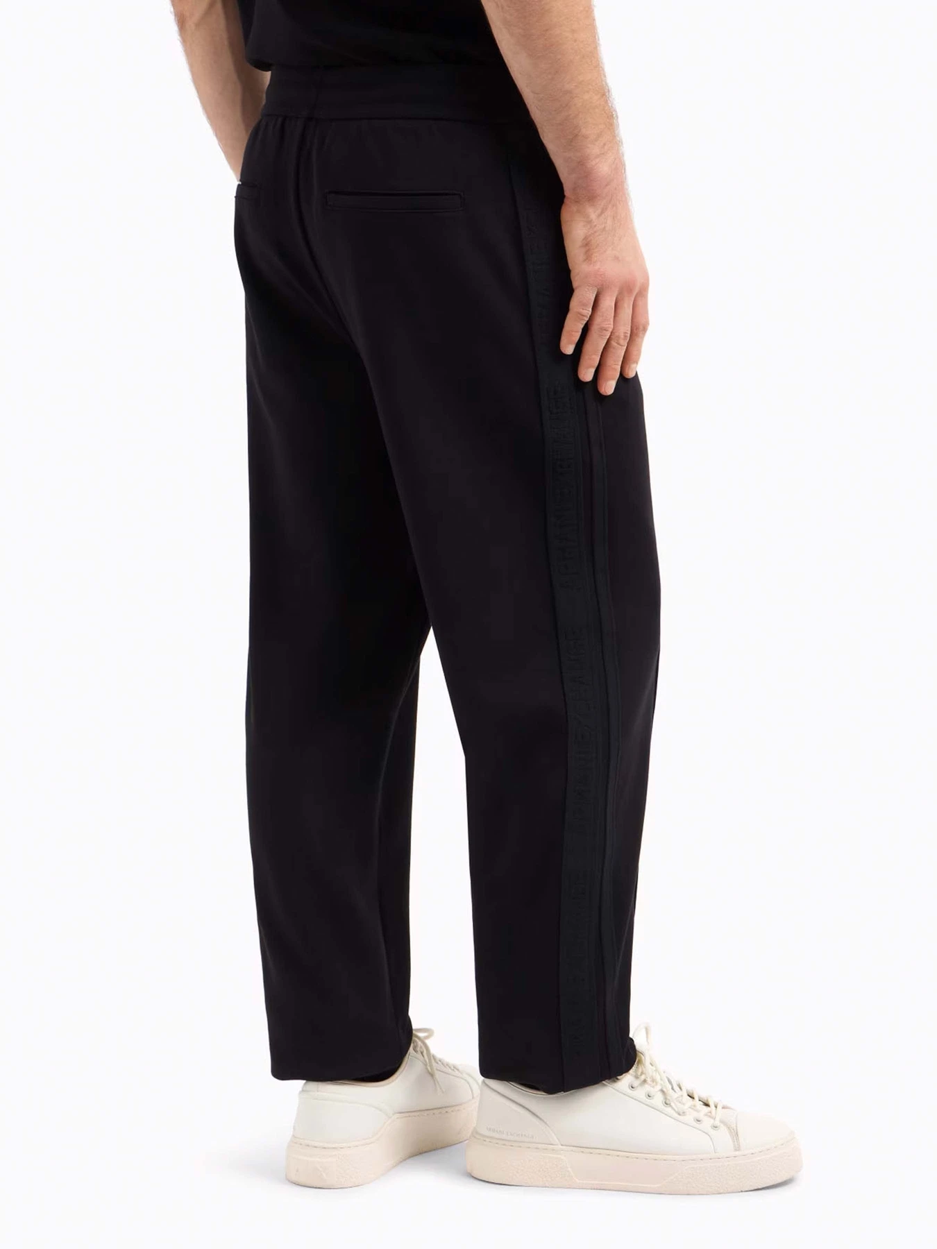Брюки Armani Exchange модель XM000308-AF10365-UC001 Брюки Armani Exchange модель XM000308-AF10365-UC001 Фото