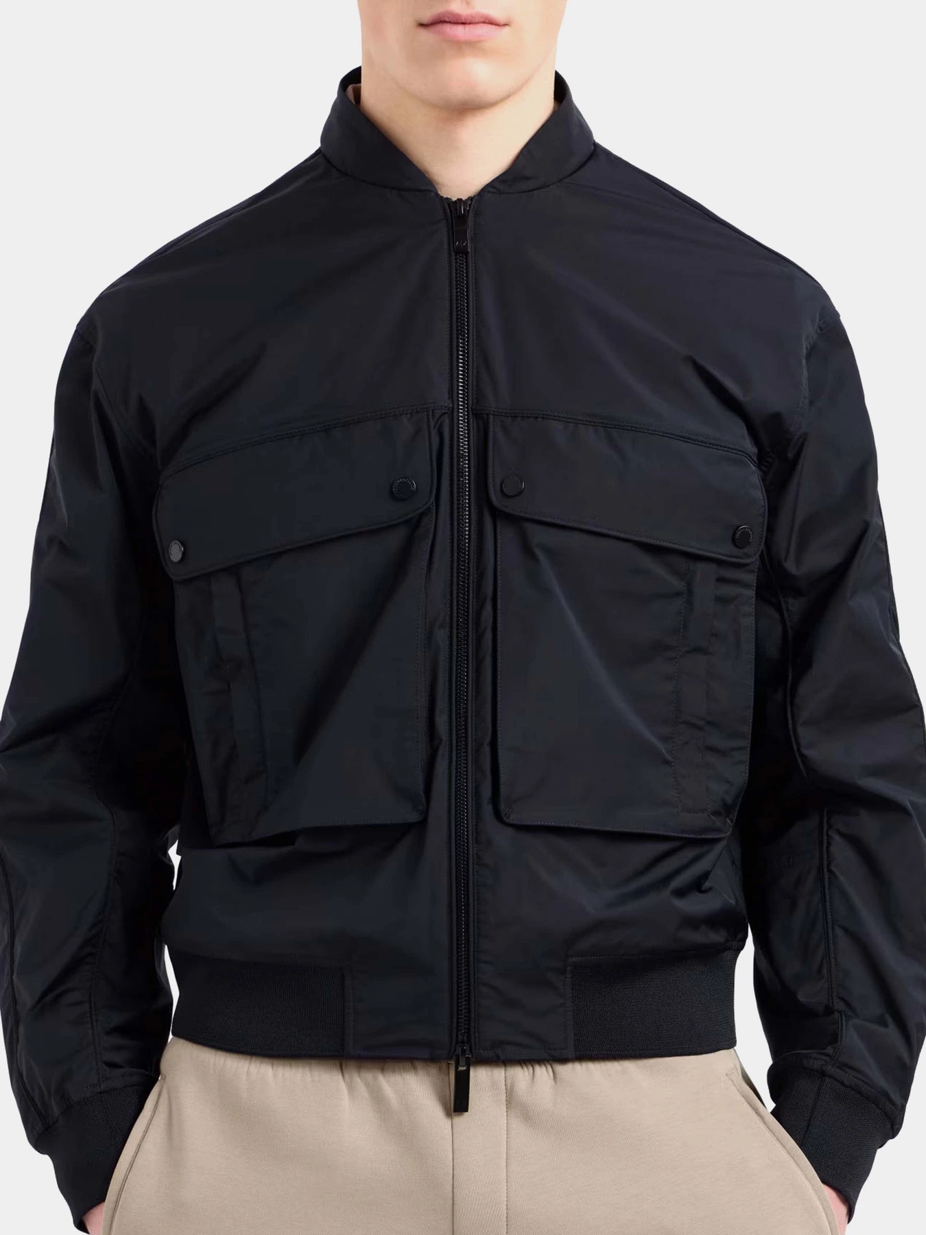 Куртки и дубленки Armani Exchange модель XM000344-AF12283-UB101 Куртки и дубленки Armani Exchange модель XM000344-AF12283-UB101 Фото