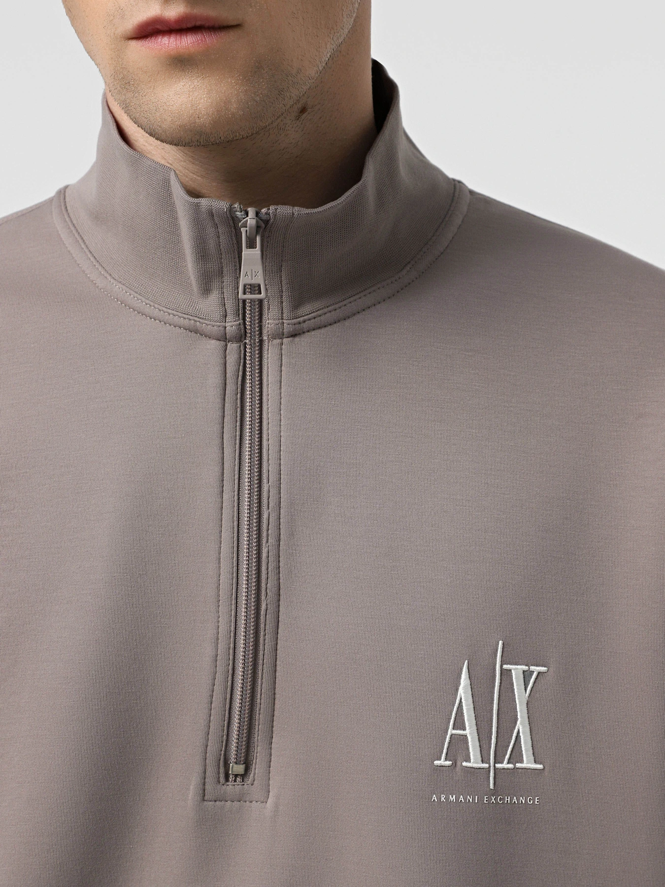 Худи и свитшоты Armani Exchange модель XM000370-AF10818-U6107 Худи и свитшоты Armani Exchange модель XM000370-AF10818-U6107 Фото