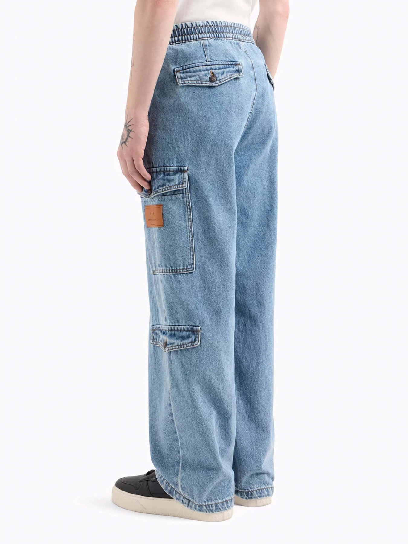 Джинсы Armani Exchange модель XM000384-AF13367-MB003 Джинсы Armani Exchange модель XM000384-AF13367-MB003 Фото