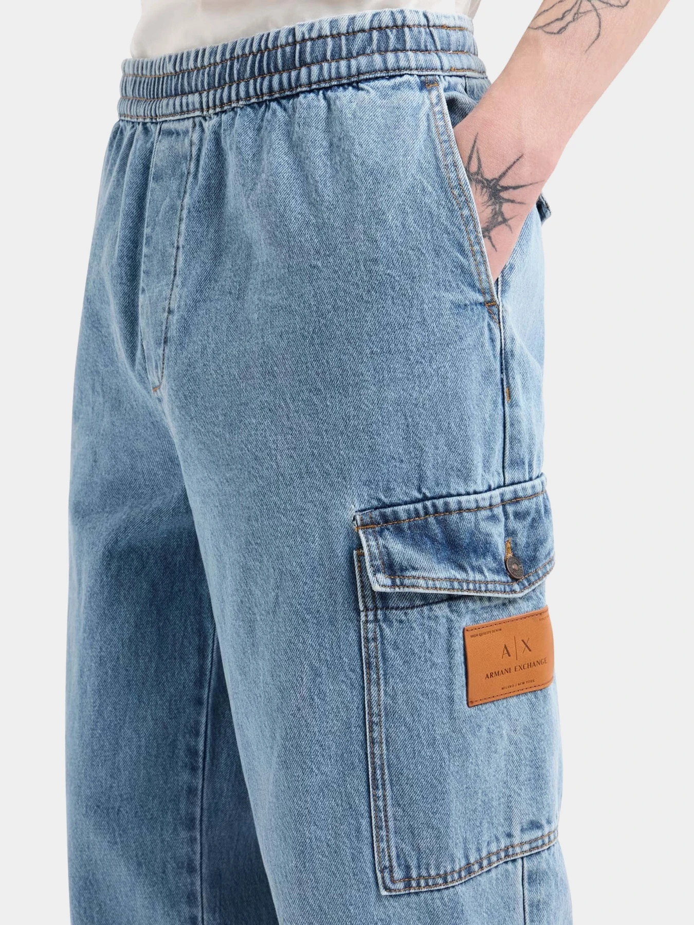 Джинсы Armani Exchange модель XM000384-AF13367-MB003 Джинсы Armani Exchange модель XM000384-AF13367-MB003 Фото