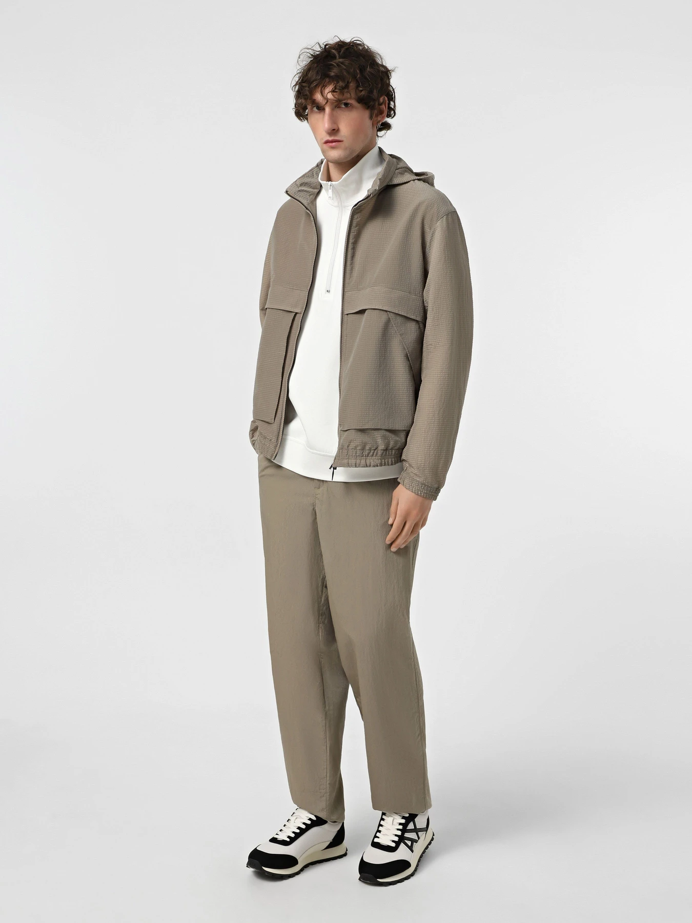 Куртки и дубленки Armani Exchange модель XM000389-AF13133-U6167 Куртки и дубленки Armani Exchange модель XM000389-AF13133-U6167 Фото