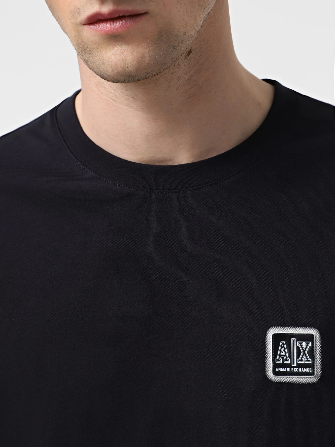 Футболки і поло Armani Exchange модель XM000546-AF10361-UB101 Фото