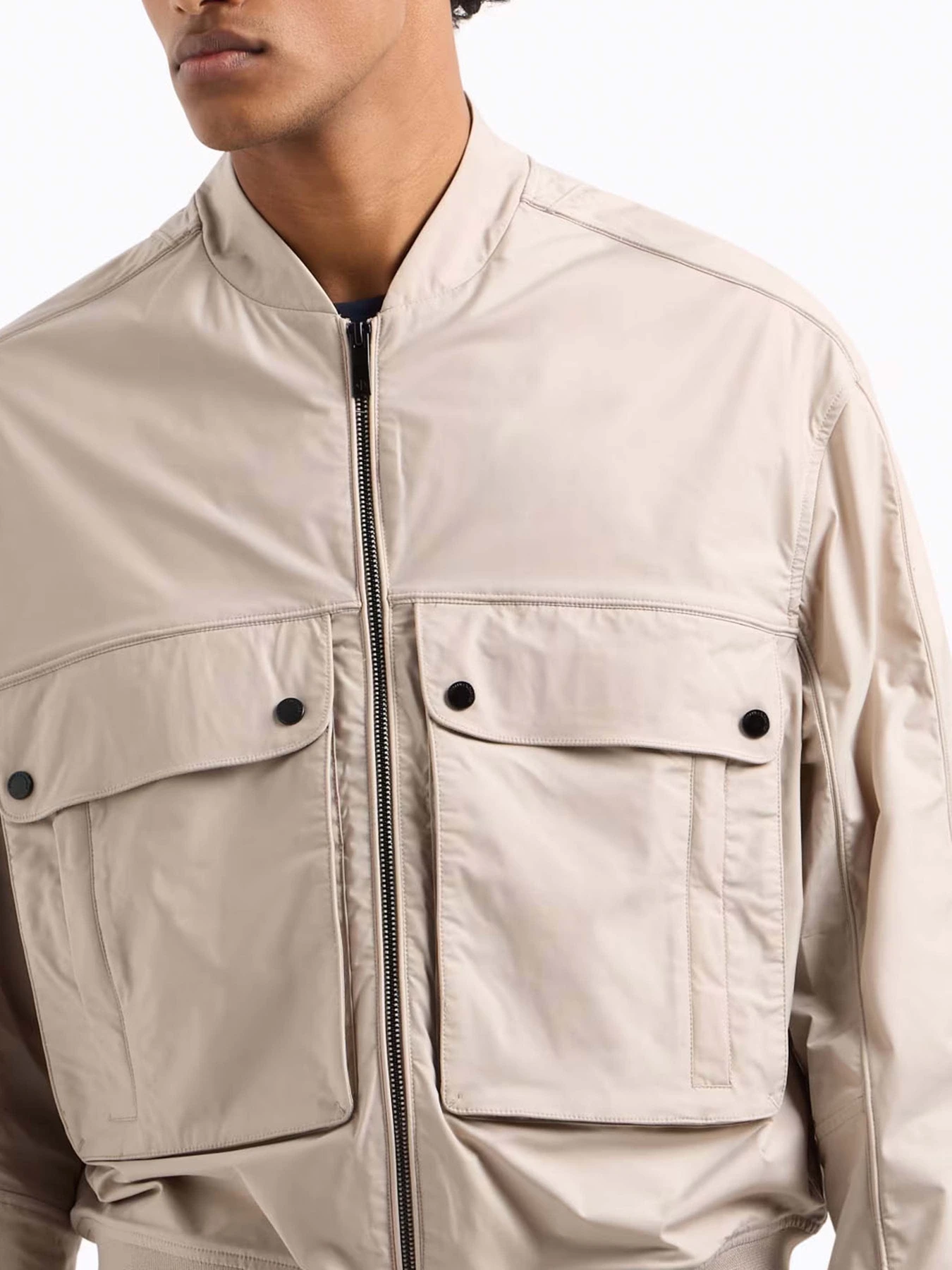 Куртки и дубленки Armani Exchange модель XM000344-AF12283-U6154 Фото