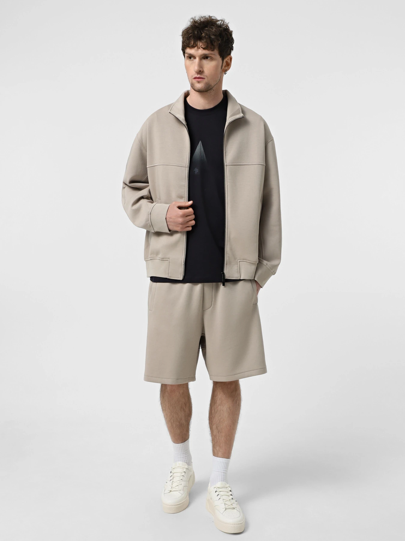 Худи и свитшоты Armani Exchange модель XM000351-AF10818-U6154 Худи и свитшоты Armani Exchange модель XM000351-AF10818-U6154 Фото