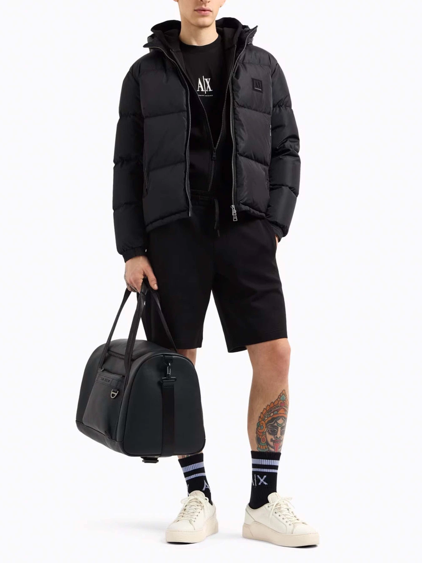 Шорты Armani Exchange модель XM000372-AF10818-UC001 Фото