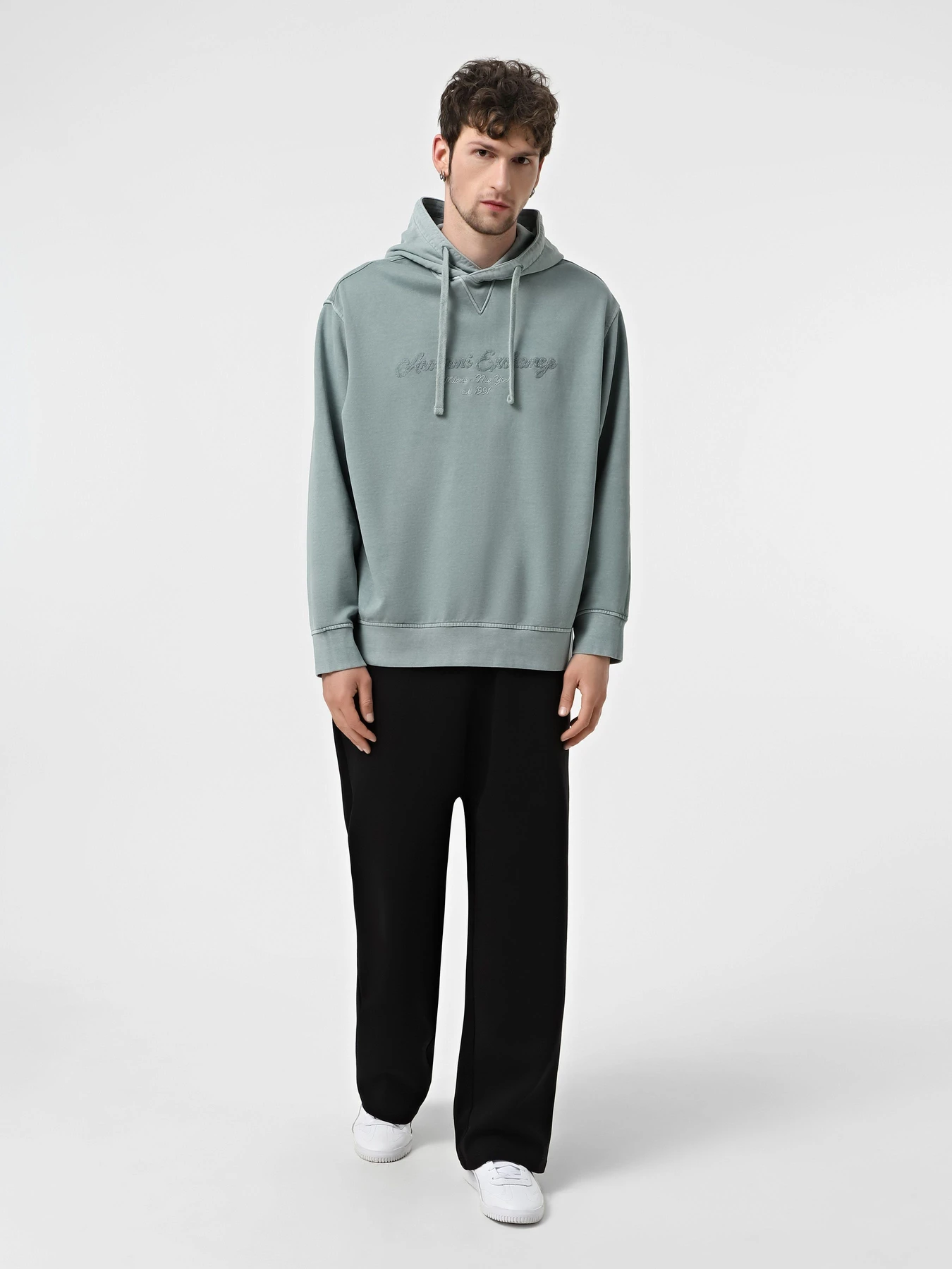 Худи и свитшоты Armani Exchange модель XM000507-AF13050-U9212 Худи и свитшоты Armani Exchange модель XM000507-AF13050-U9212 Фото
