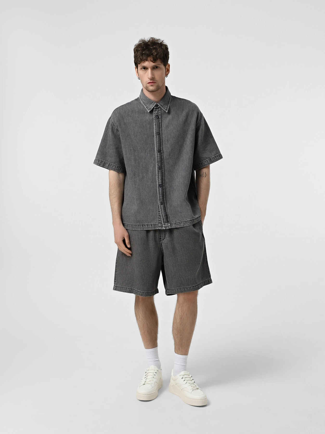 Сорочки Armani Exchange модель XM000622-AF14943-M8088 Сорочки Armani Exchange модель XM000622-AF14943-M8088 Фото