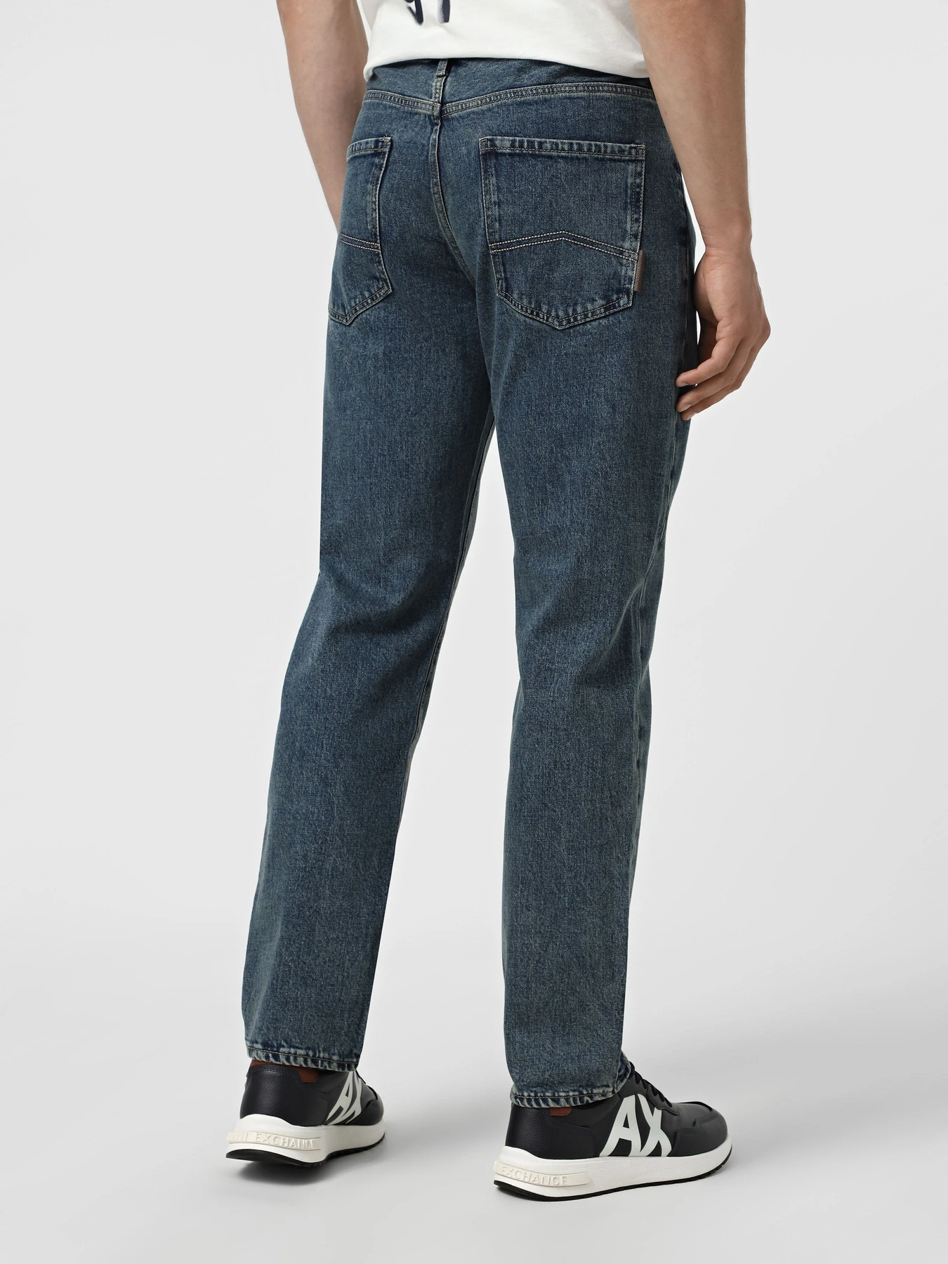 Джинси Armani Exchange модель XM000049-AF14870-MB001 Джинси Armani Exchange модель XM000049-AF14870-MB001 Фото