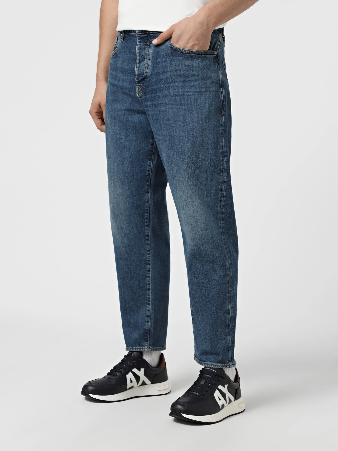 Джинси Armani Exchange модель XM000072-AF18811-MB002 Джинси Armani Exchange модель XM000072-AF18811-MB002 Фото
