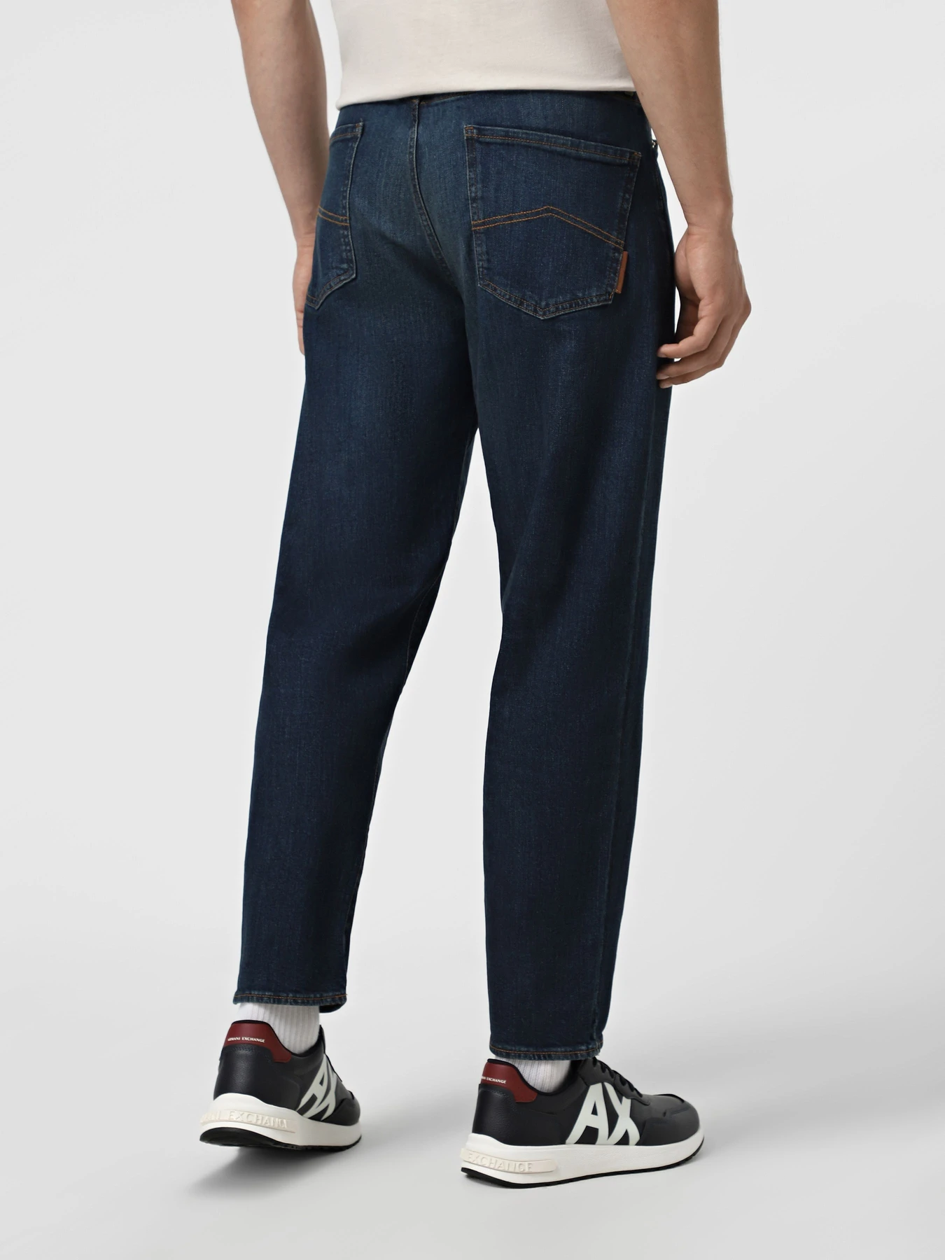 Джинсы Armani Exchange модель XM000072-AF18811-MB010 Джинсы Armani Exchange модель XM000072-AF18811-MB010 Фото