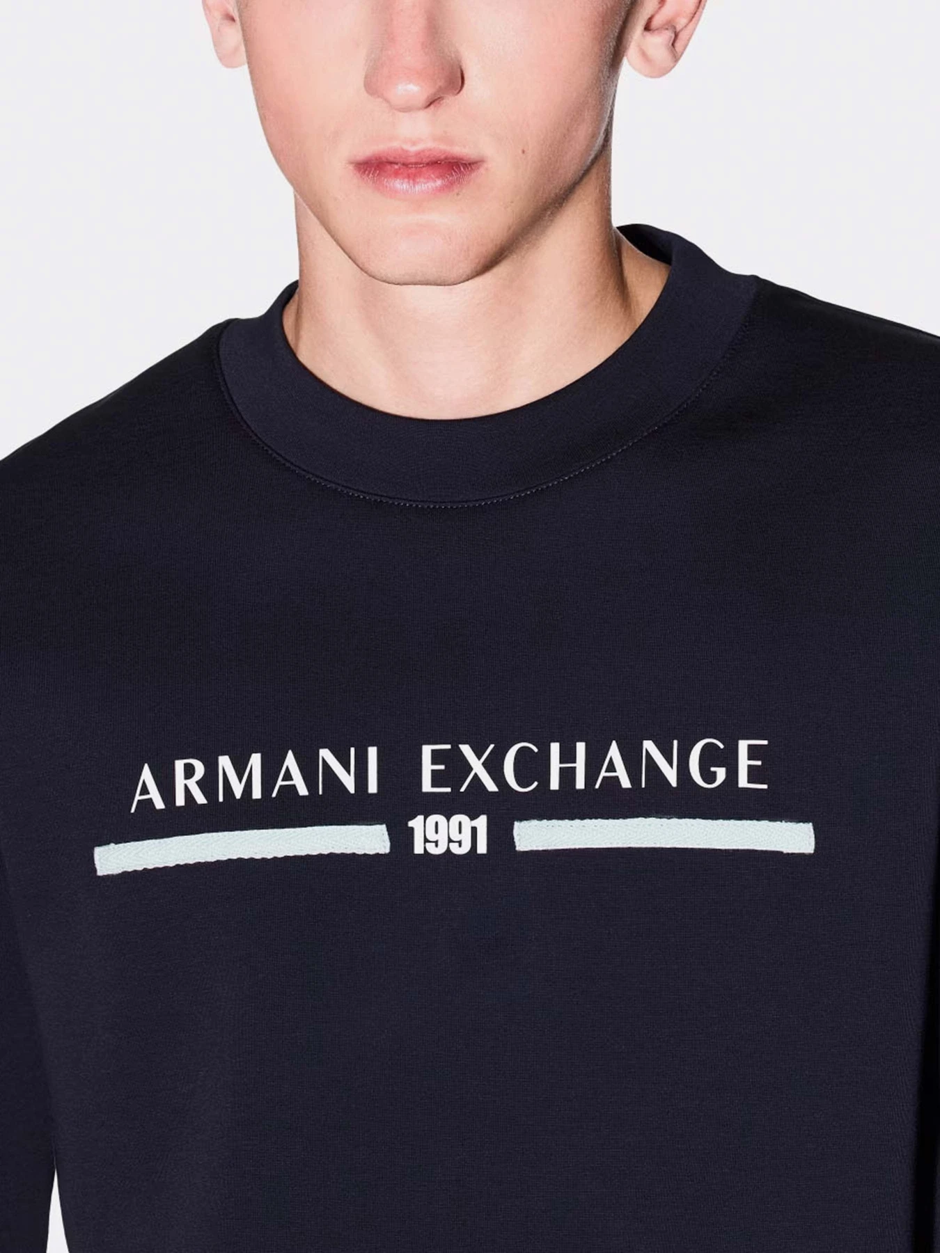 Худи и свитшоты Armani Exchange модель XM000982-AF10818-UB101 Худи и свитшоты Armani Exchange модель XM000982-AF10818-UB101 Фото