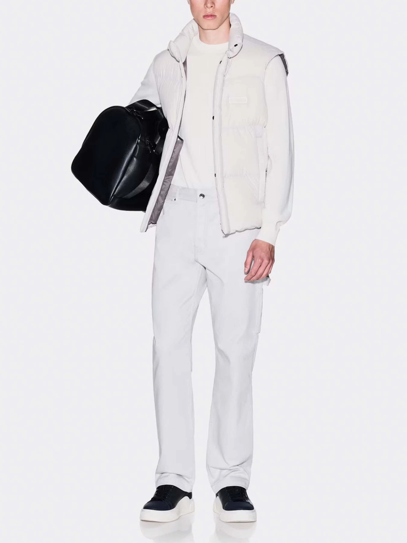 Куртки и дубленки Armani Exchange модель XM001100-AF16340-U1013 Фото