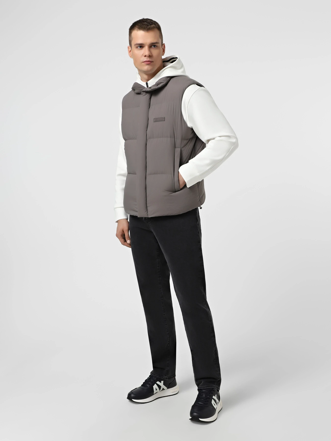 Куртки и дубленки Armani Exchange модель XM001100-AF16340-U8092 Фото