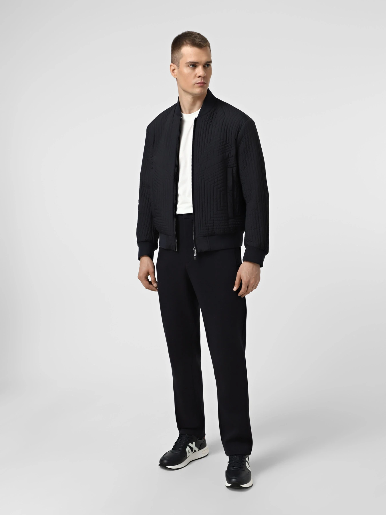 Куртки та дублянки Armani Exchange модель XM001101-AF16343-UB101 Куртки та дублянки Armani Exchange модель XM001101-AF16343-UB101 Фото