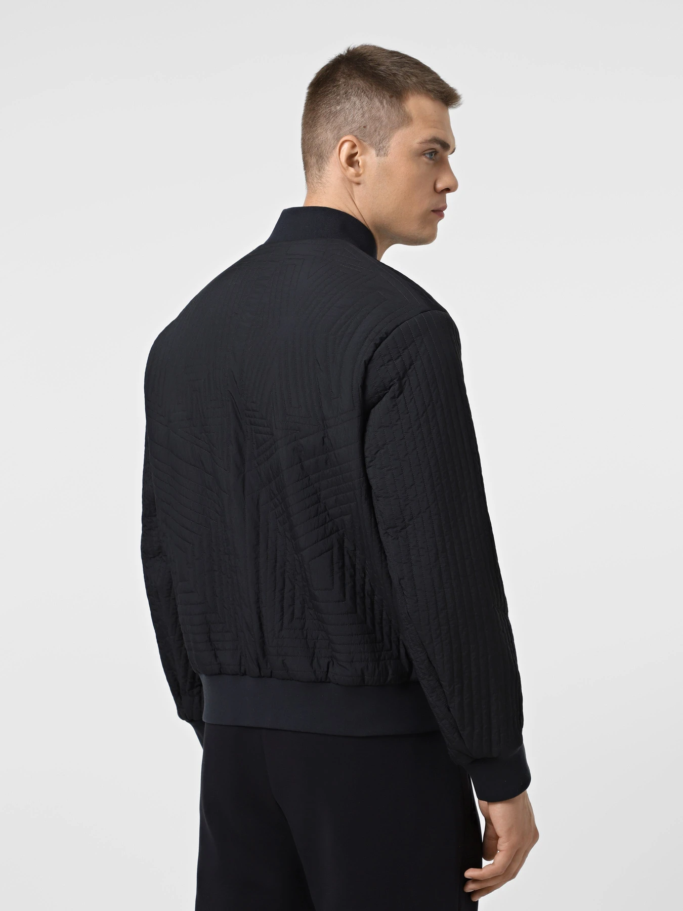Куртки та дублянки Armani Exchange модель XM001101-AF16343-UB101 Куртки та дублянки Armani Exchange модель XM001101-AF16343-UB101 Фото
