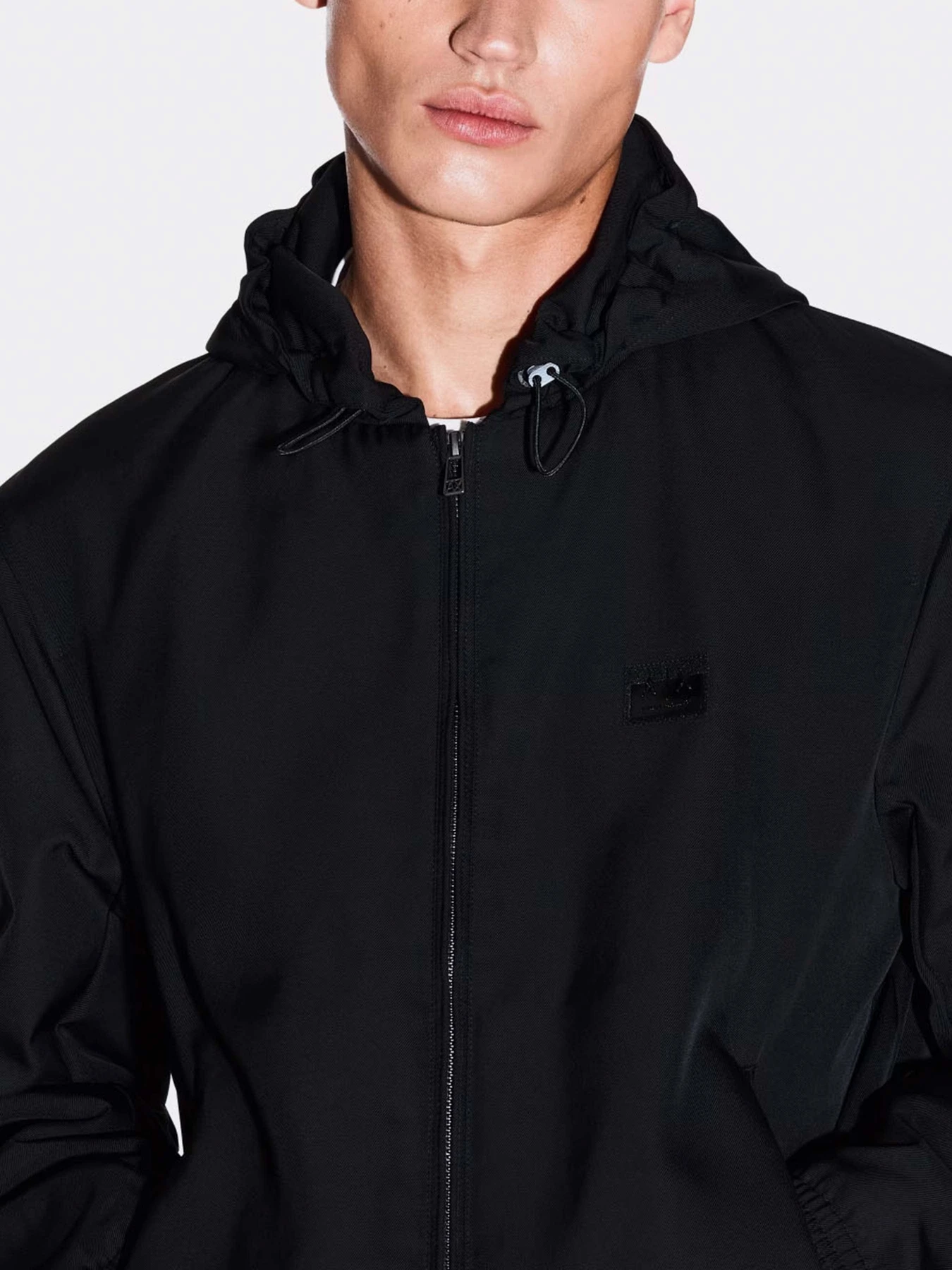 Куртки и дубленки Armani Exchange модель XM001102-AF16672-UC001 Куртки и дубленки Armani Exchange модель XM001102-AF16672-UC001 Фото