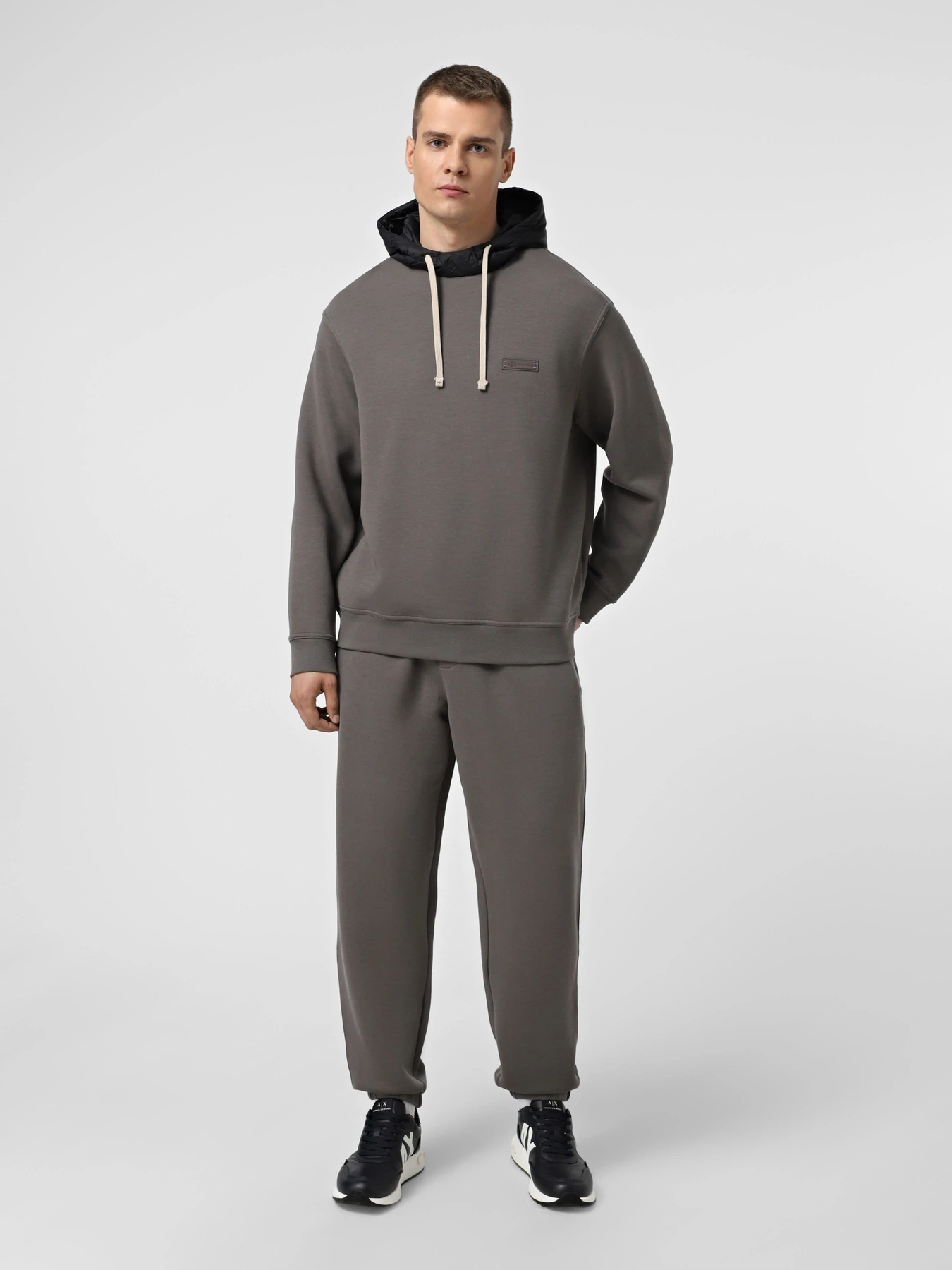 Худи и свитшоты Armani Exchange модель XM001346-AF16222-U8092 Худи и свитшоты Armani Exchange модель XM001346-AF16222-U8092 Фото