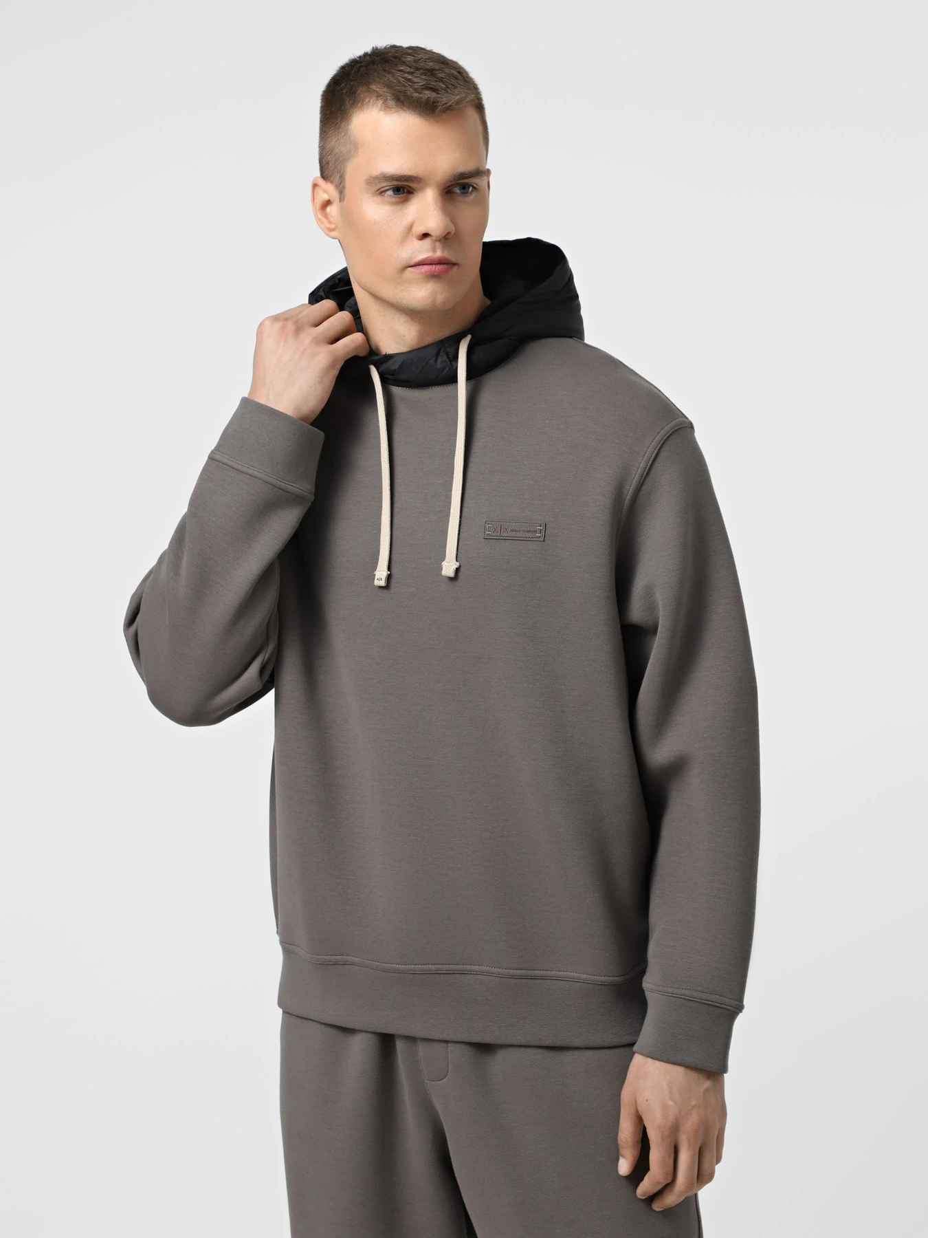 Худи и свитшоты Armani Exchange модель XM001346-AF16222-U8092 Худи и свитшоты Armani Exchange модель XM001346-AF16222-U8092 Фото
