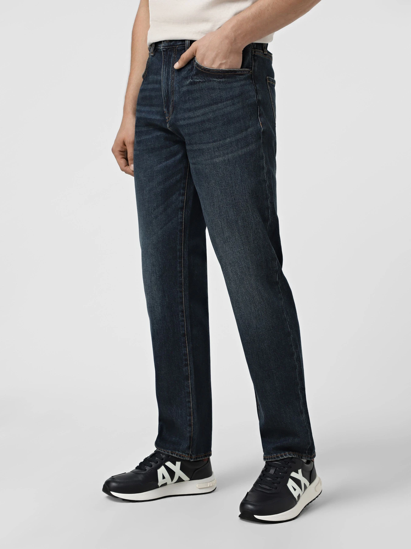 Джинси Armani Exchange модель XM000049-AF19774-MB001 Джинси Armani Exchange модель XM000049-AF19774-MB001 Фото