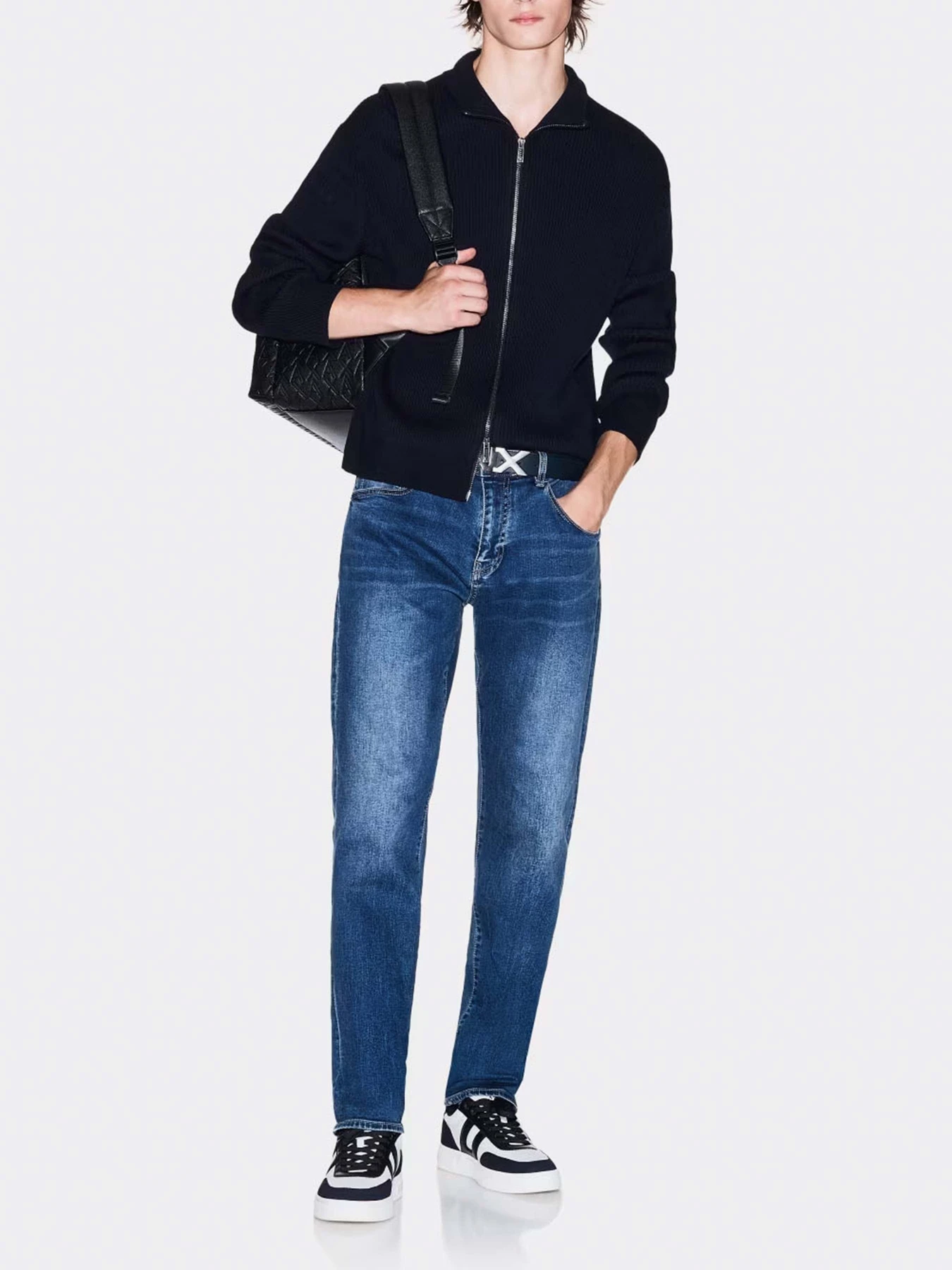 Свитры и кардиганы Armani Exchange модель XM000912-AF10348-UB101 Свитры и кардиганы Armani Exchange модель XM000912-AF10348-UB101 Фото