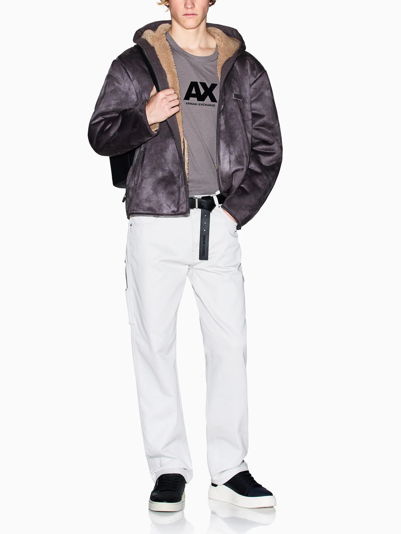 Куртки и дубленки Armani Exchange модель XM000968-AF16590-U8092 Фото
