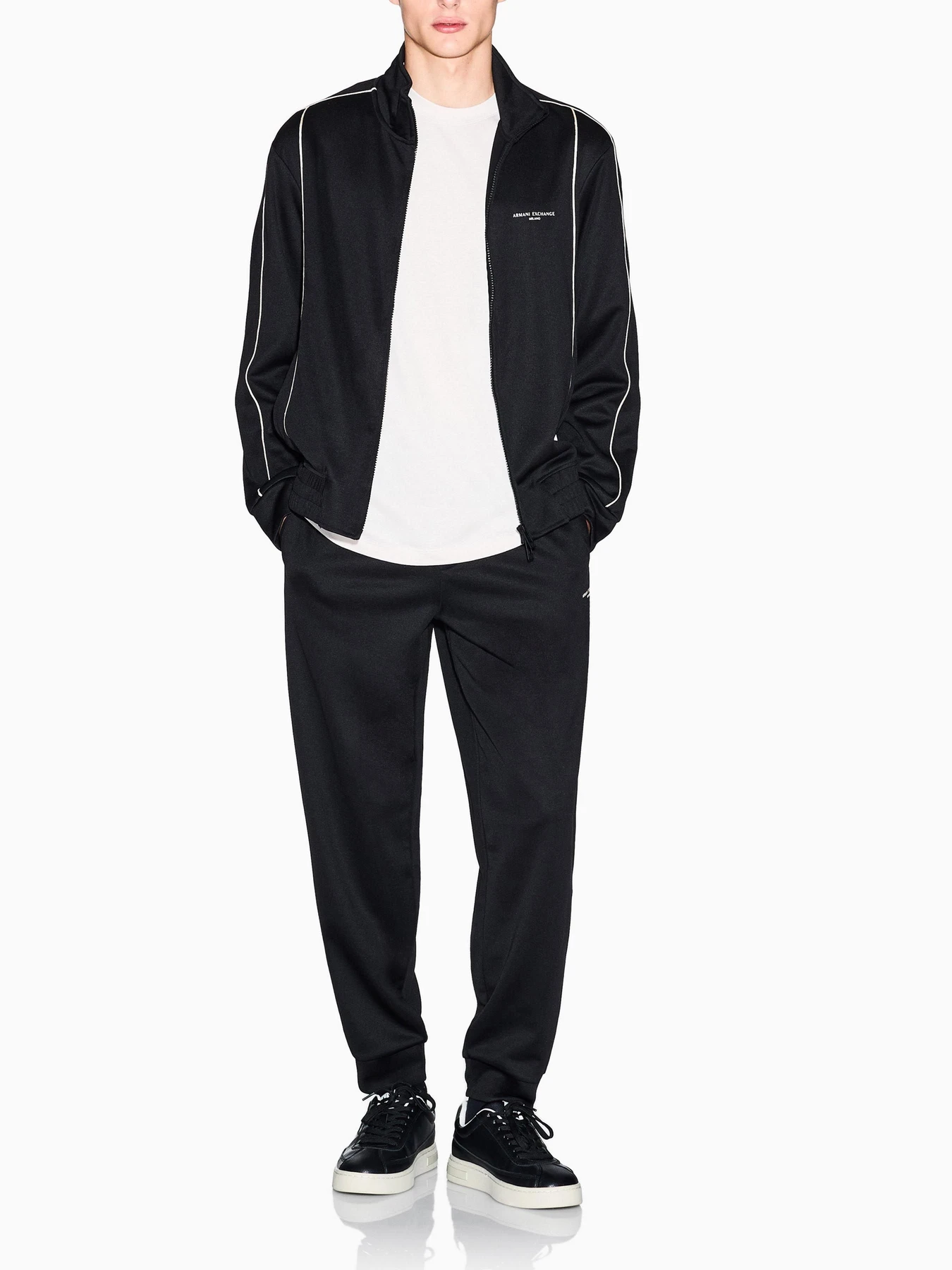 Худи и свитшоты Armani Exchange модель XM001357-AF16278-UC001 Фото